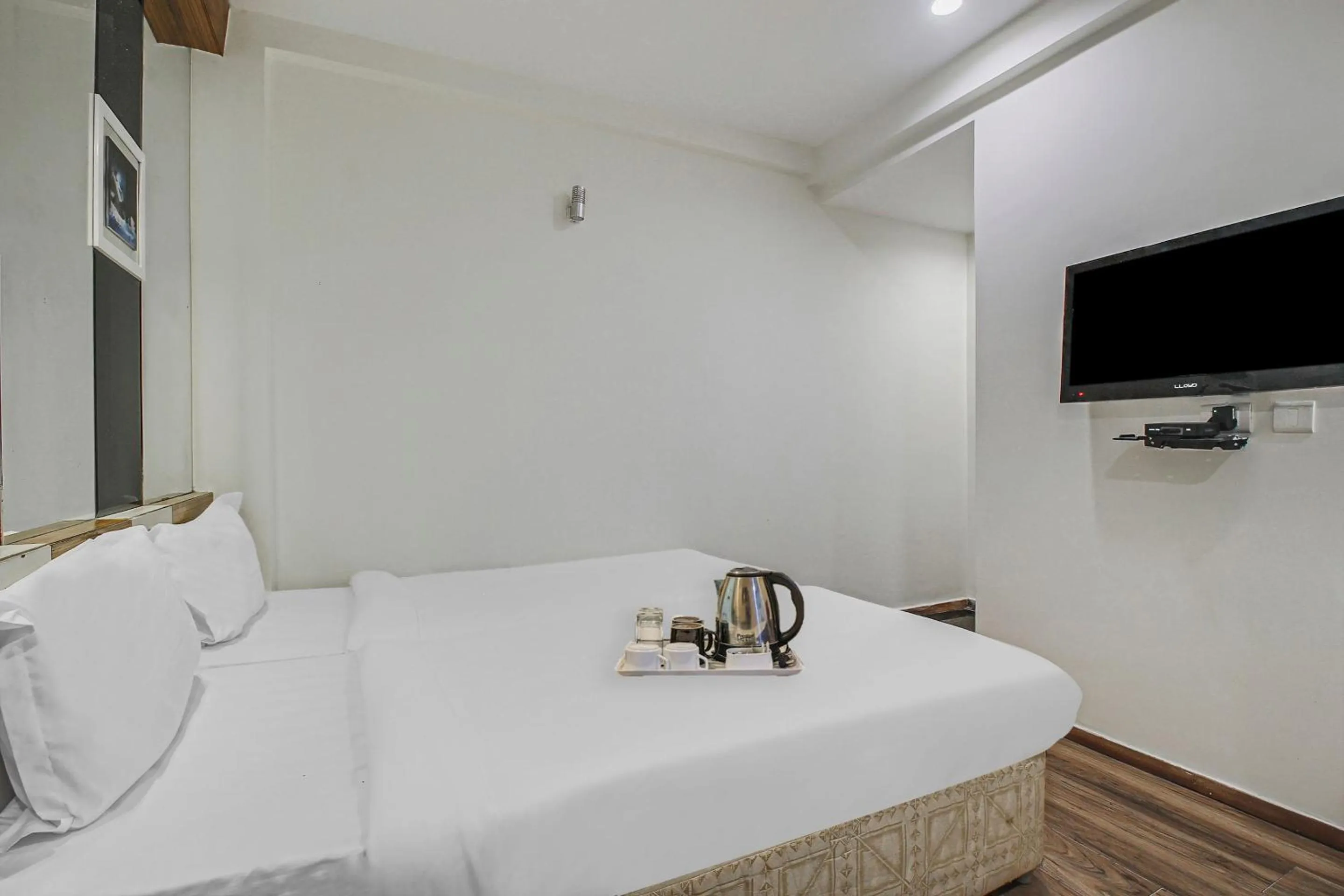 Bedroom, Bed in Super Townhouse Eaglewood Gachibowli