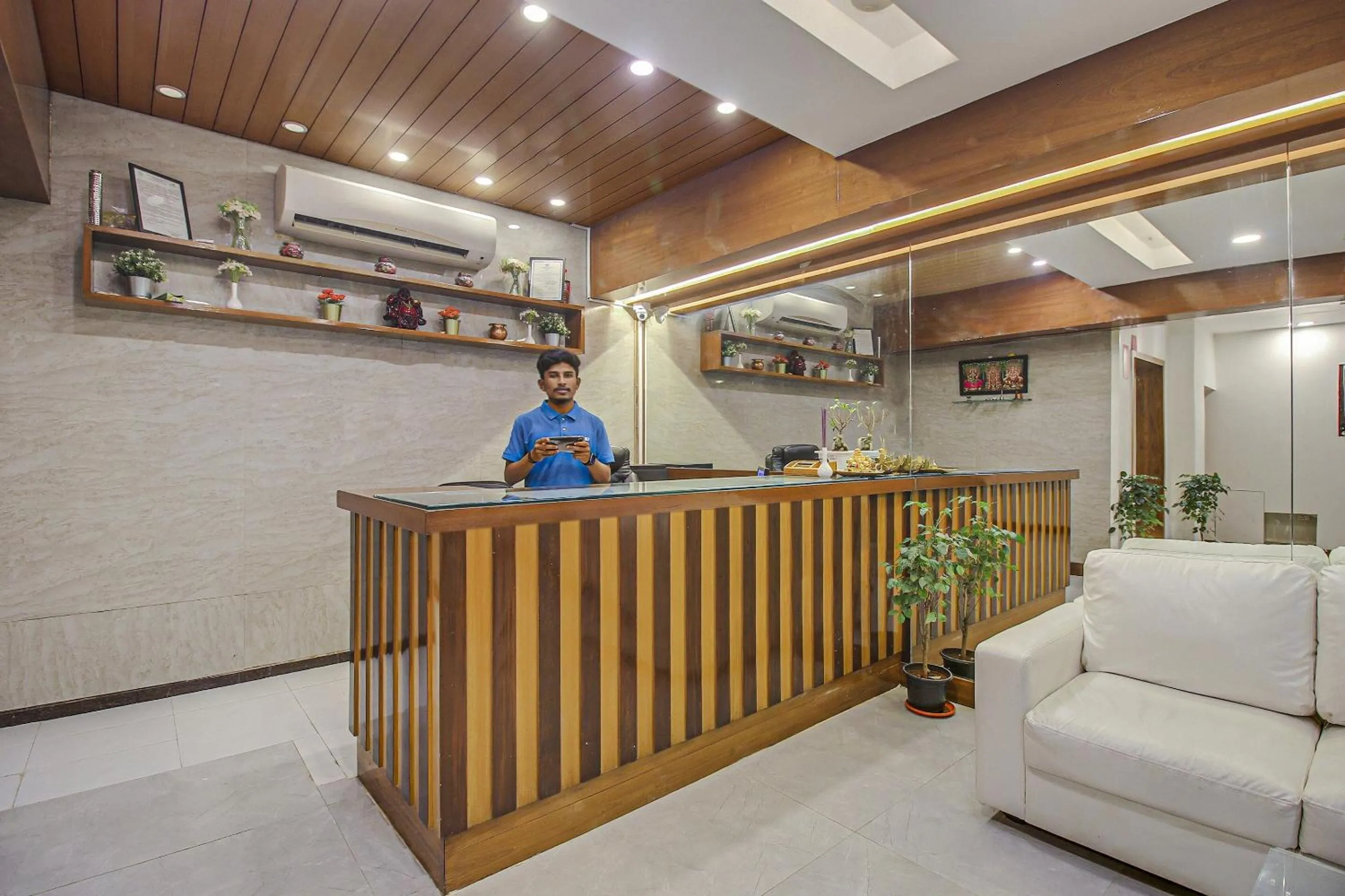Lobby or reception in Super Townhouse Eaglewood Gachibowli