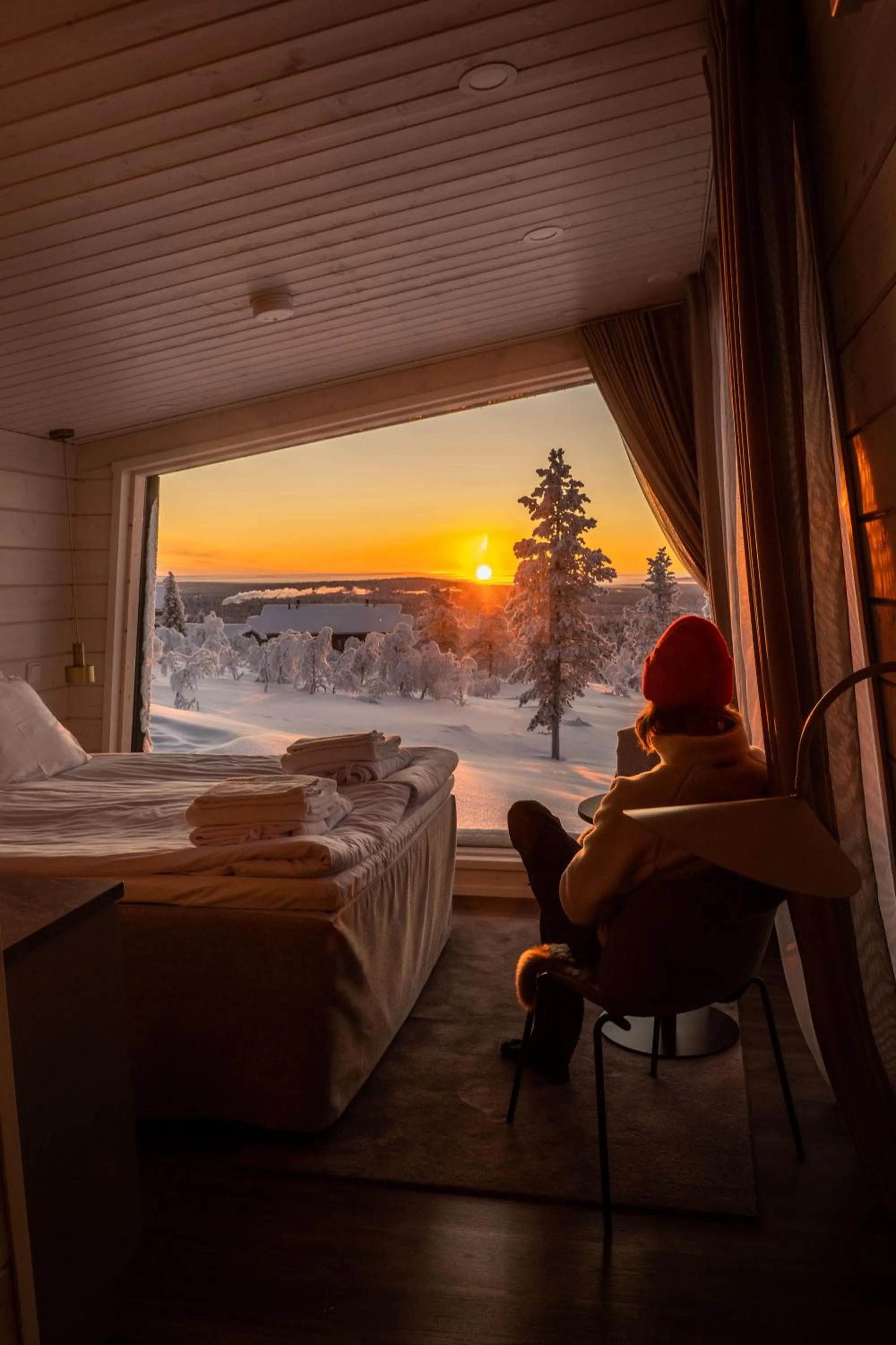 Winter, Bed in Aurora Collection