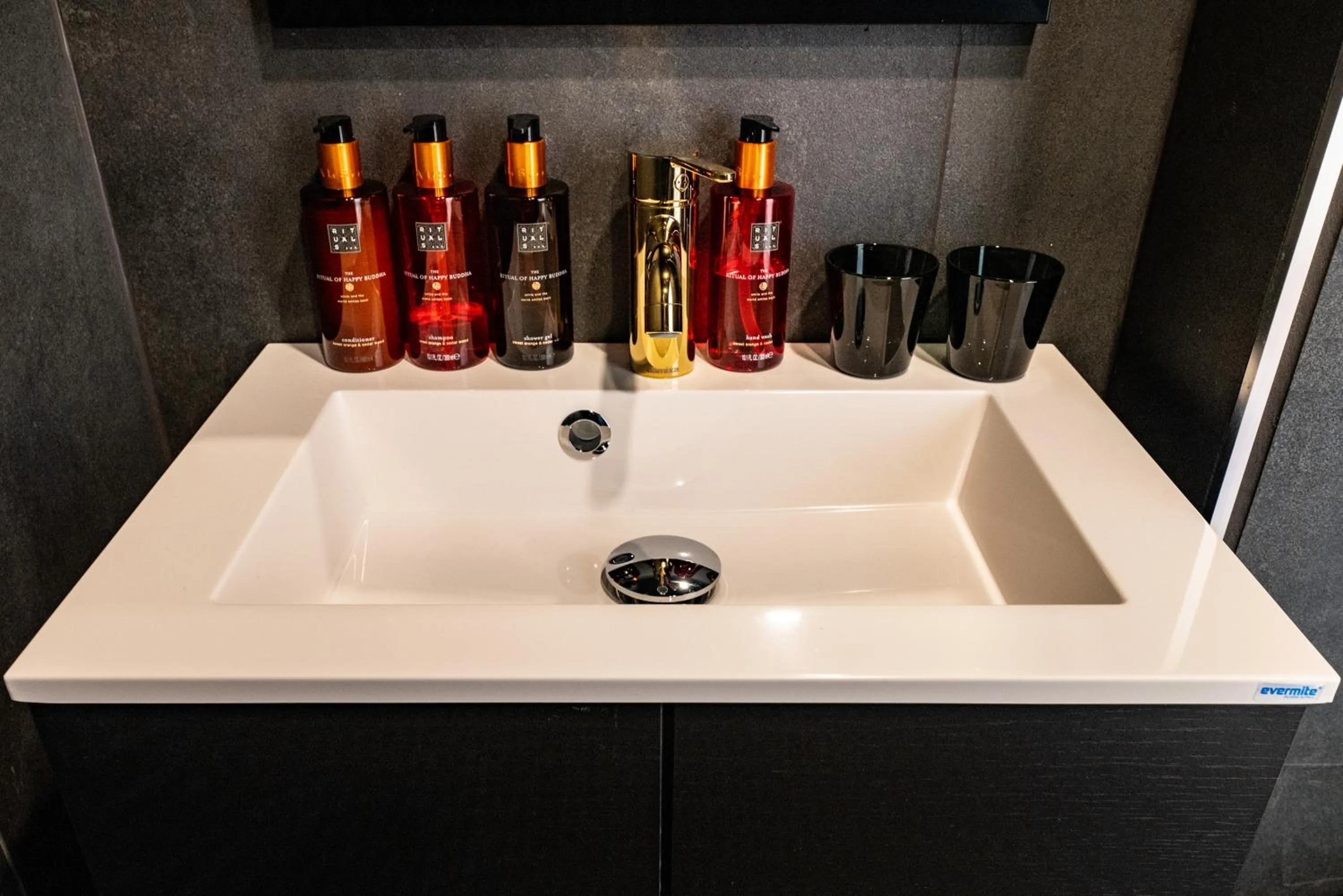 Bathroom in Aurora Collection