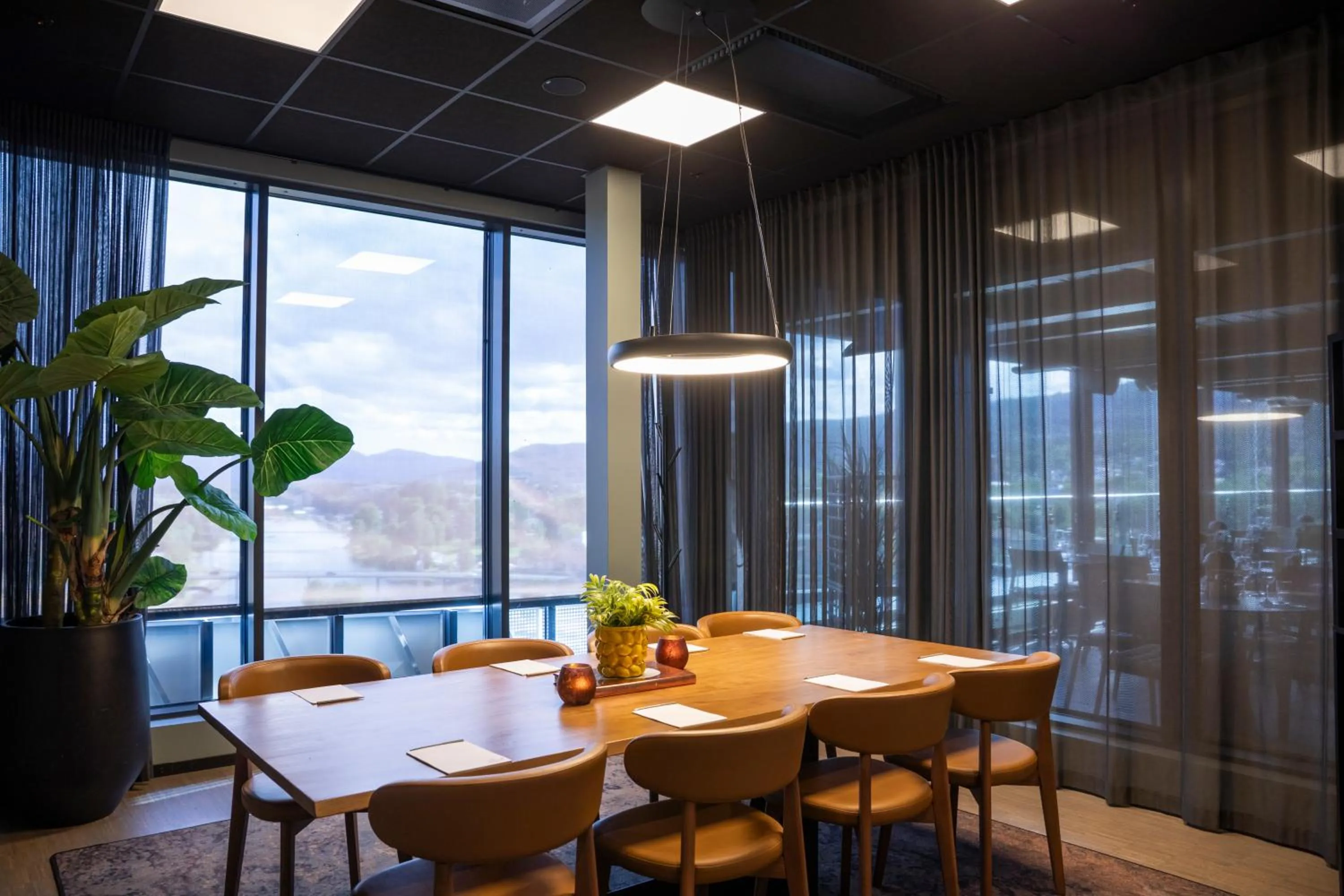 Meeting/conference room in Home Hotel 1624