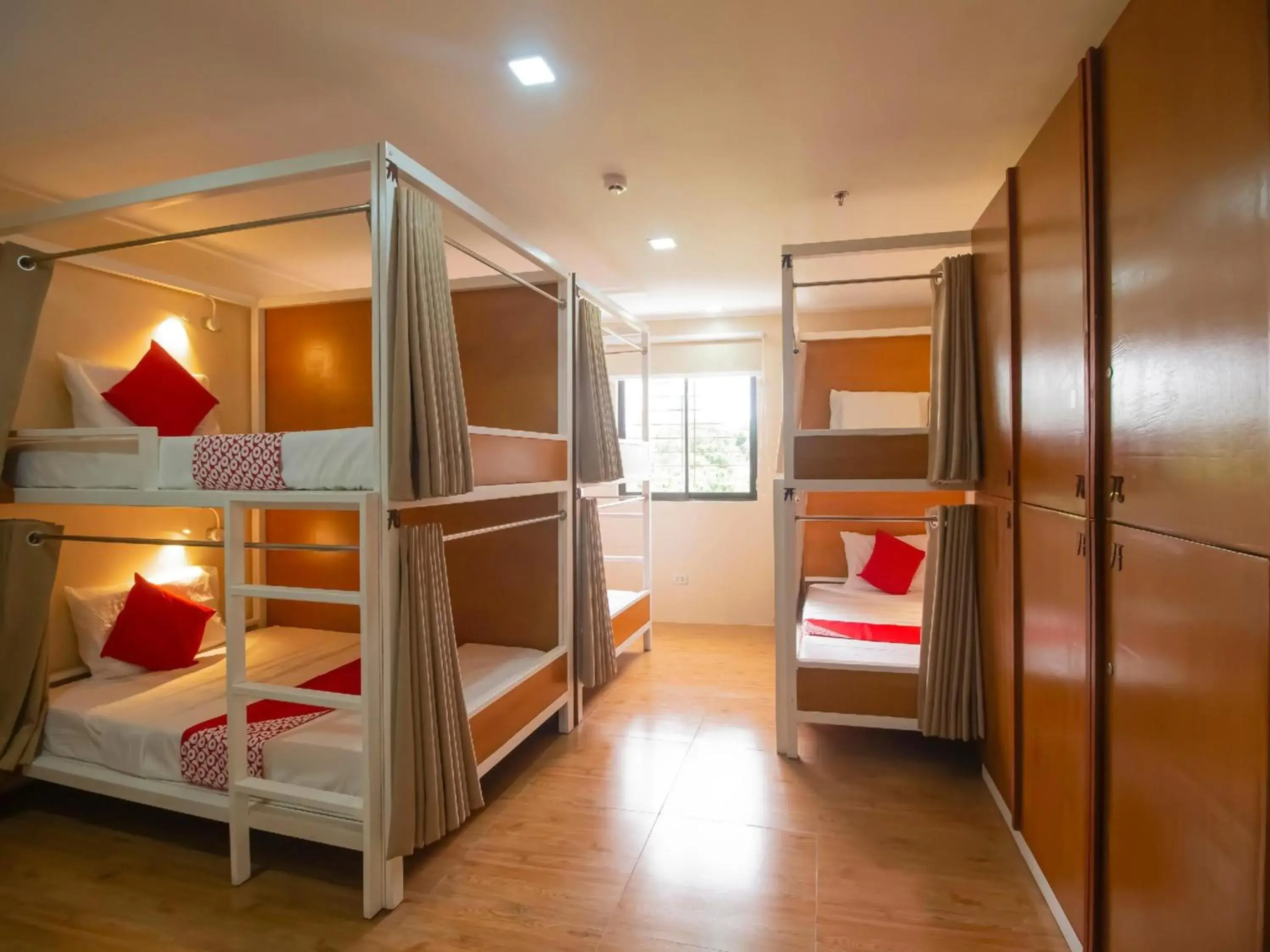 Bunk Bed in Mixed Dormitory Room in Super OYO 832 The Teepee Place Hostel & Residence Inn Bunk Bed in Mixed Dormitory Room in Super OYO 832 The Teepee Place Hostel & Residence Inn