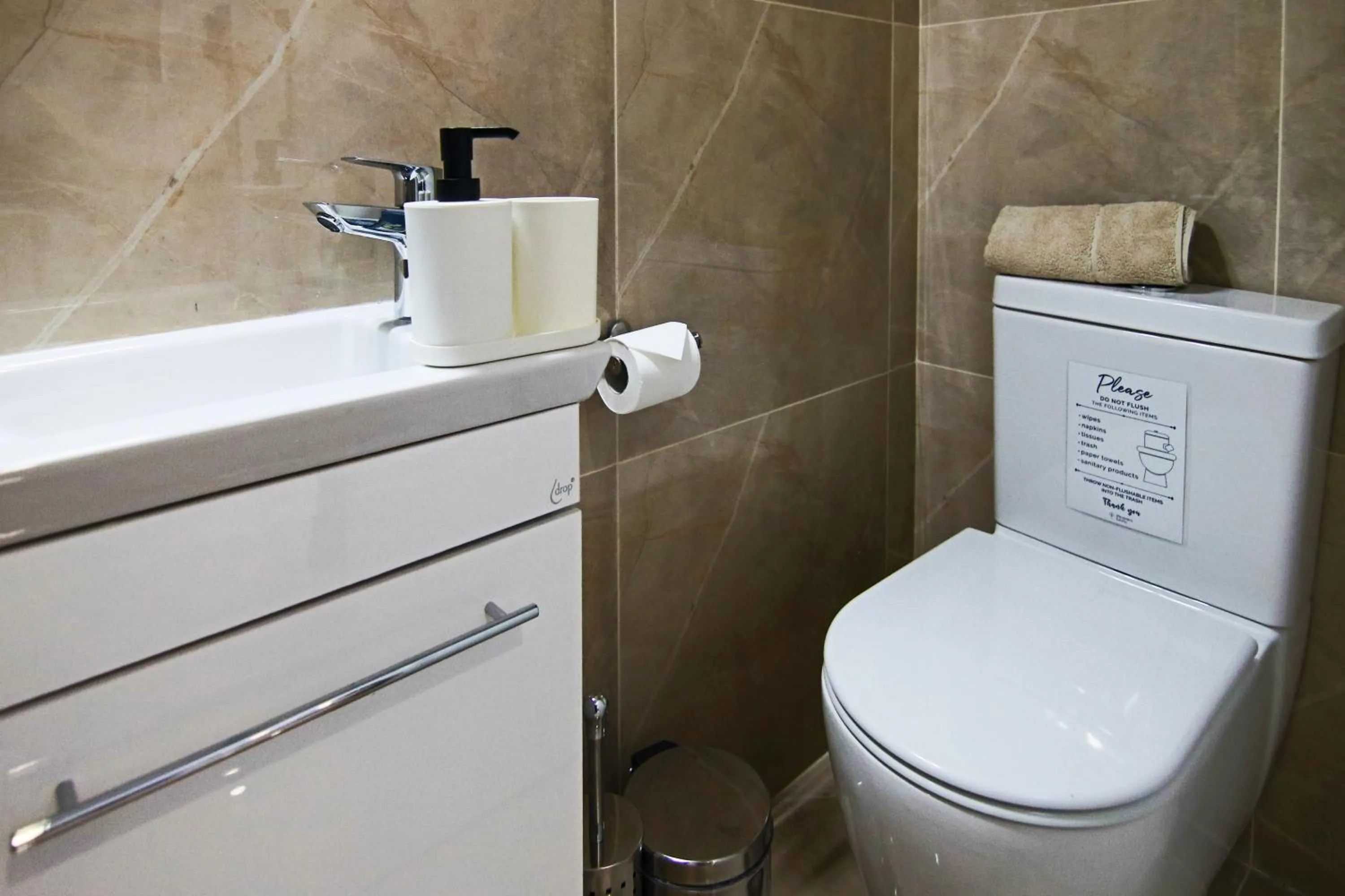 Toilet in Phaedrus Living: Luxury Maisonette Lighthouse 60