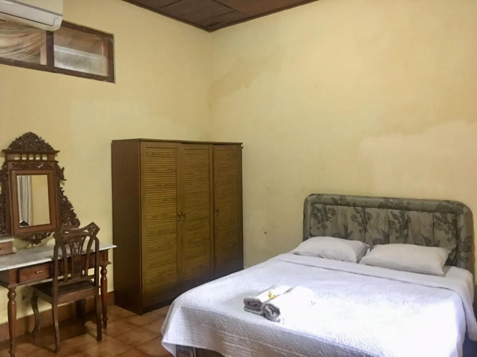 Bedroom, Bed in Puri Mandala Kaleran