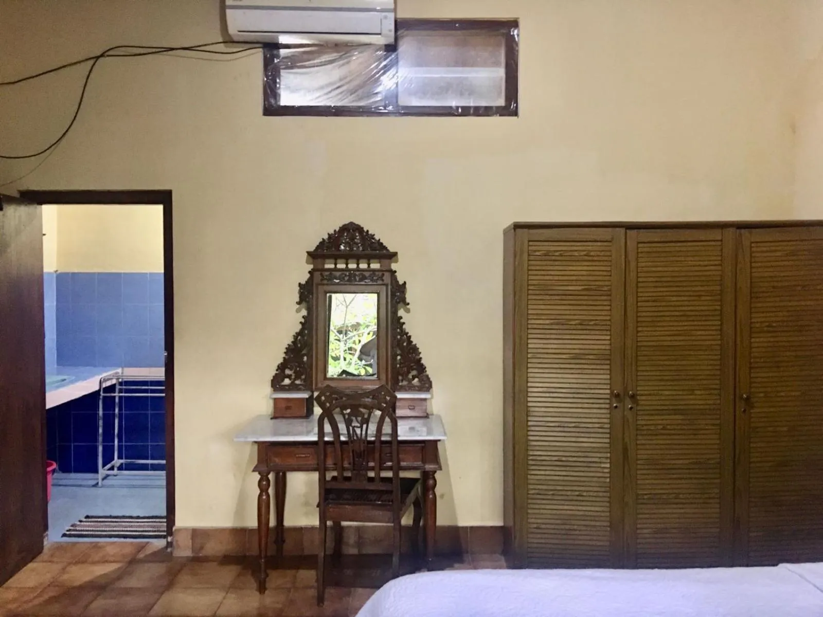 Bedroom, Bed in Puri Mandala Kaleran
