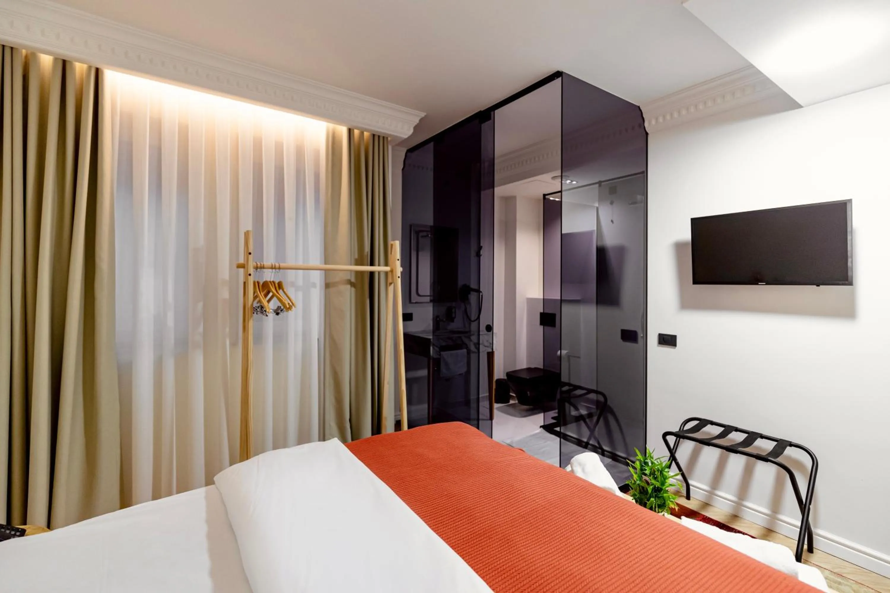 Bed in Garden Downtown Prishtina