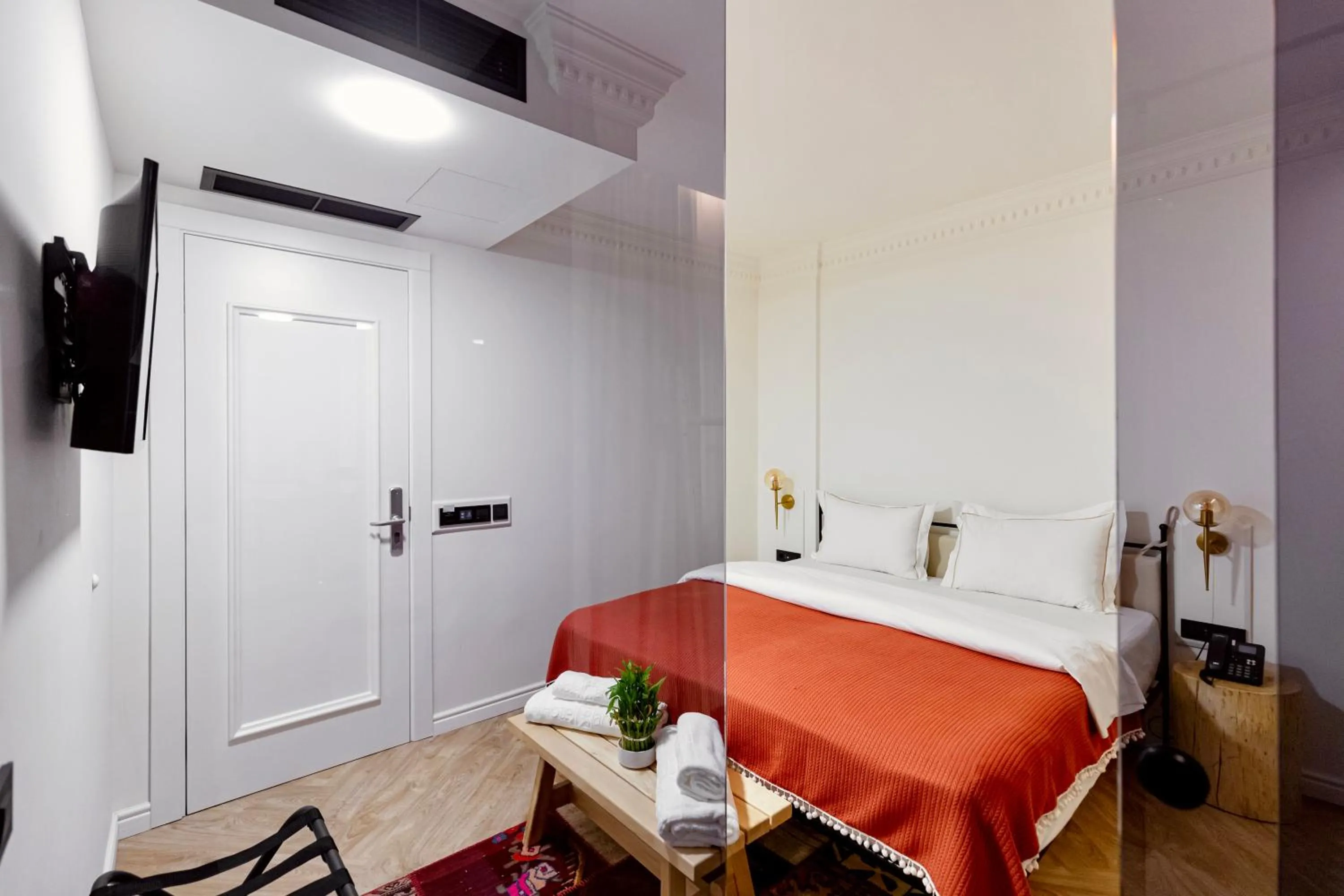 Bed in Garden Downtown Prishtina