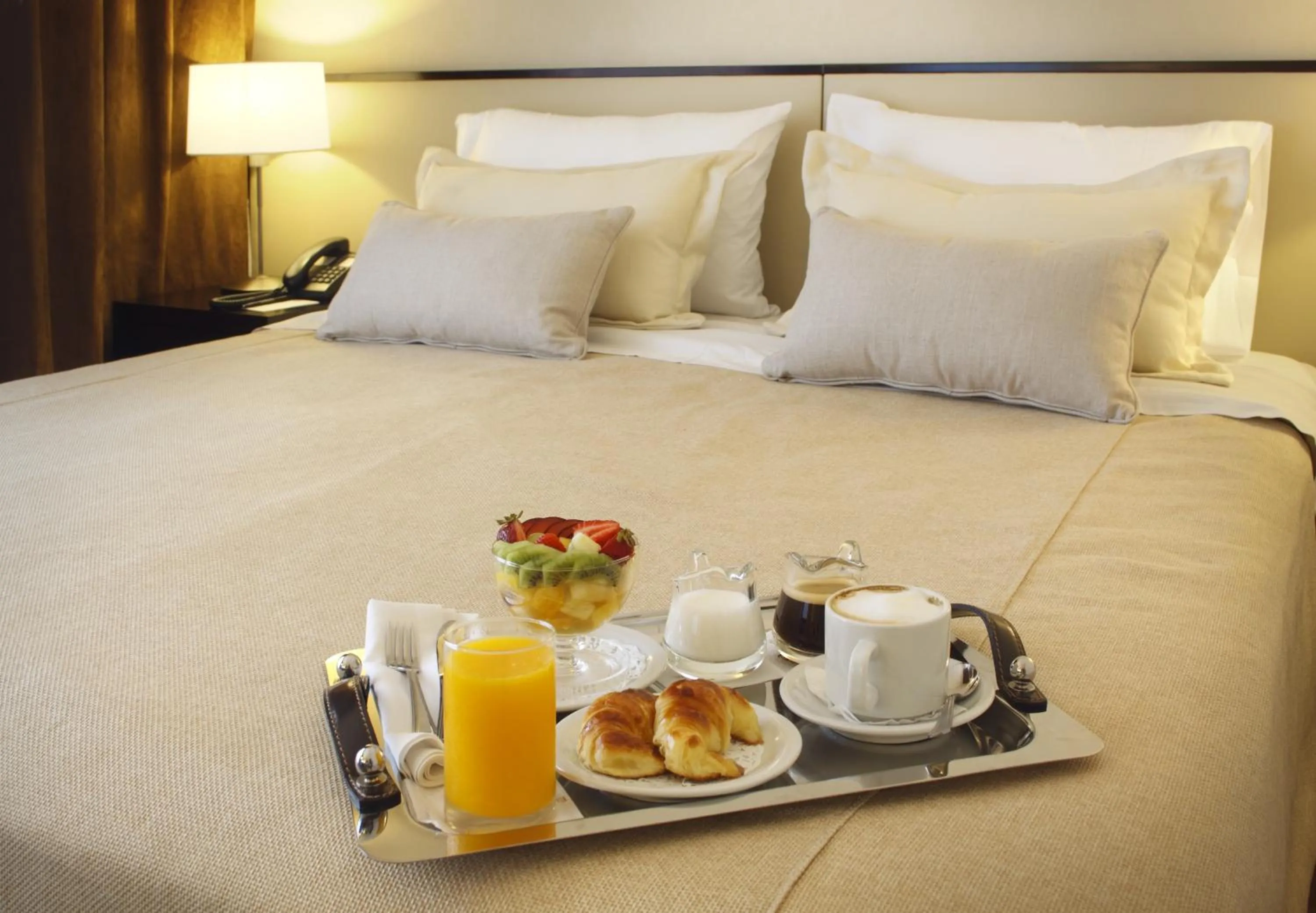 Bedroom, Bed in El Conquistador Hotel