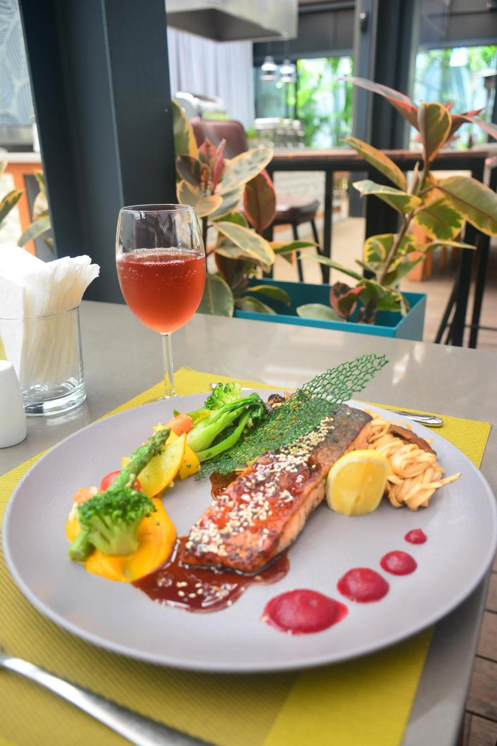 Restaurant/places to eat in Royal Green Wellness Resort