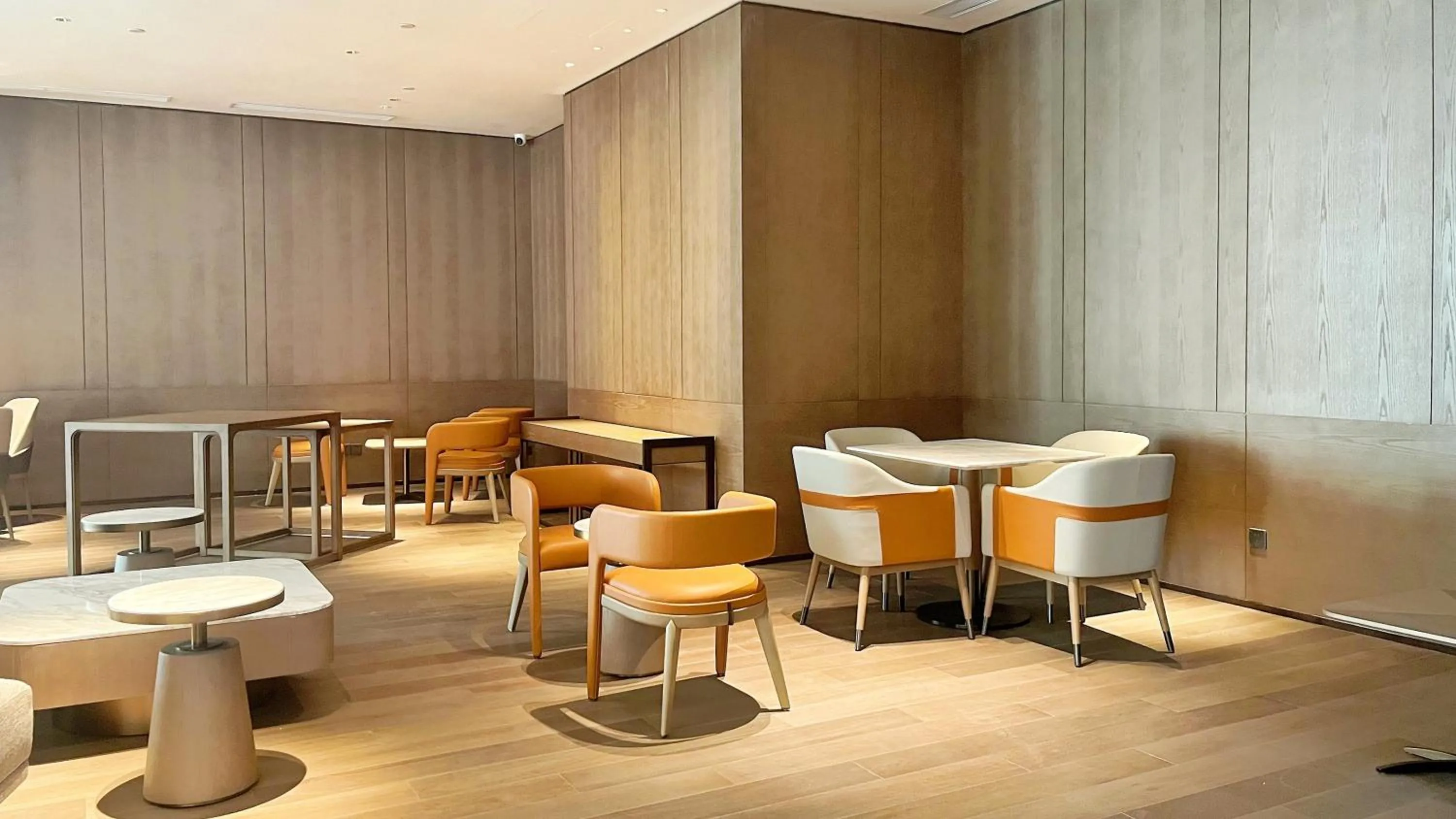 Lounge or bar in Crowne Plaza Hohhot City Center