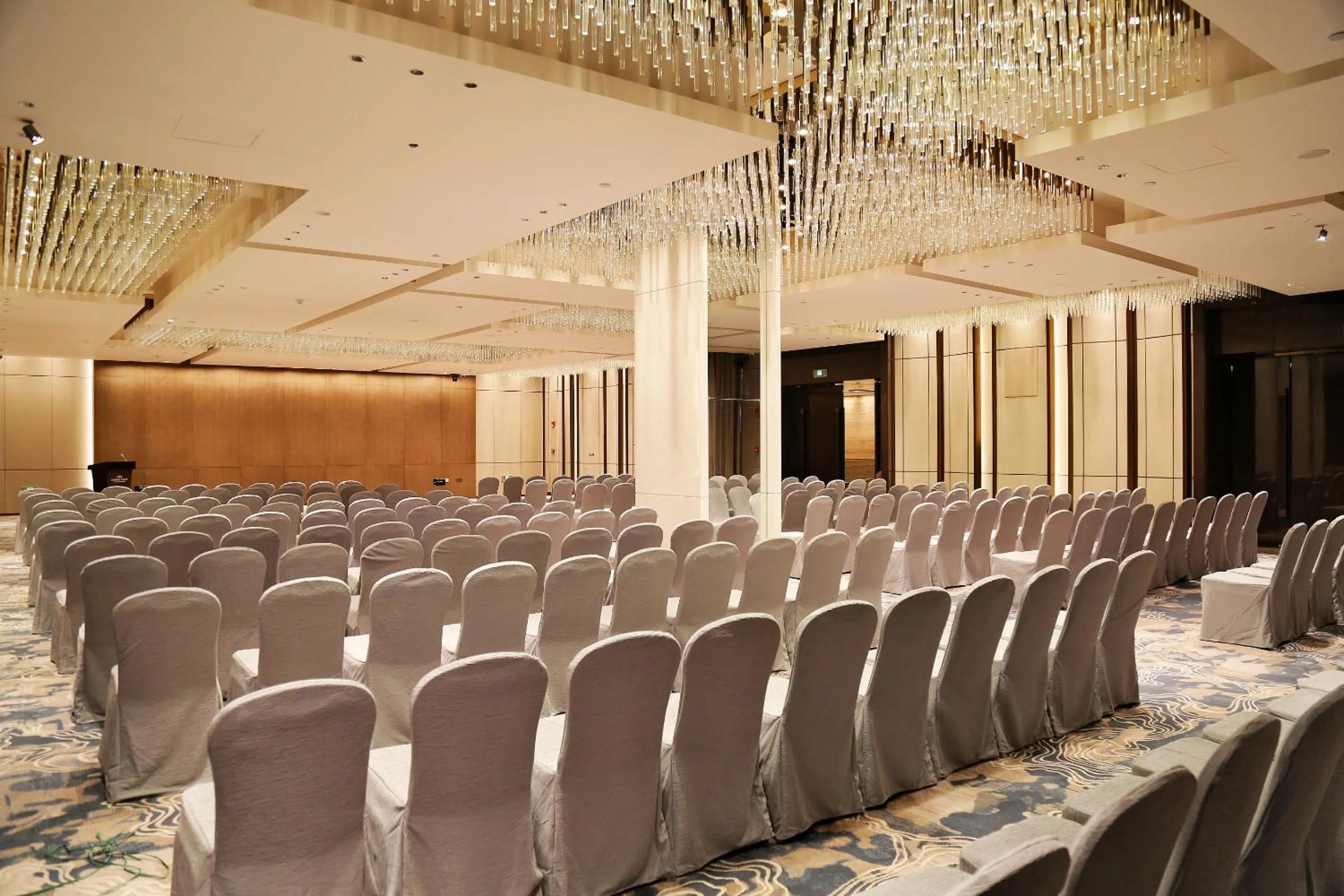 Meeting/conference room in Crowne Plaza Hohhot City Center