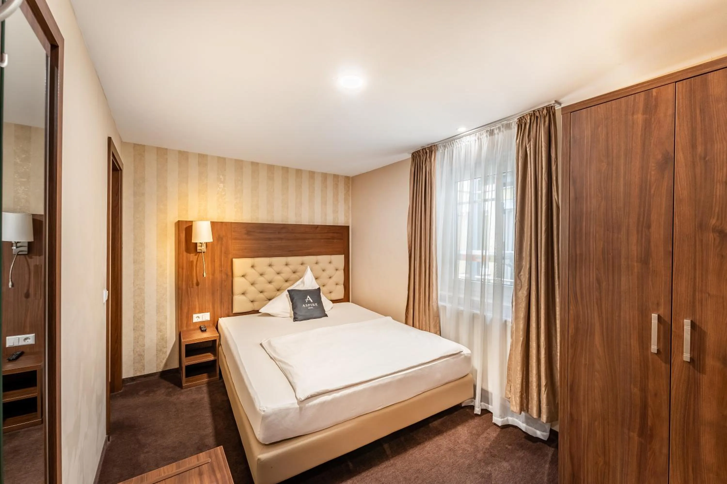 Bed in Aspire Castillo Reutlingen, Trademark Collection by Wyndham