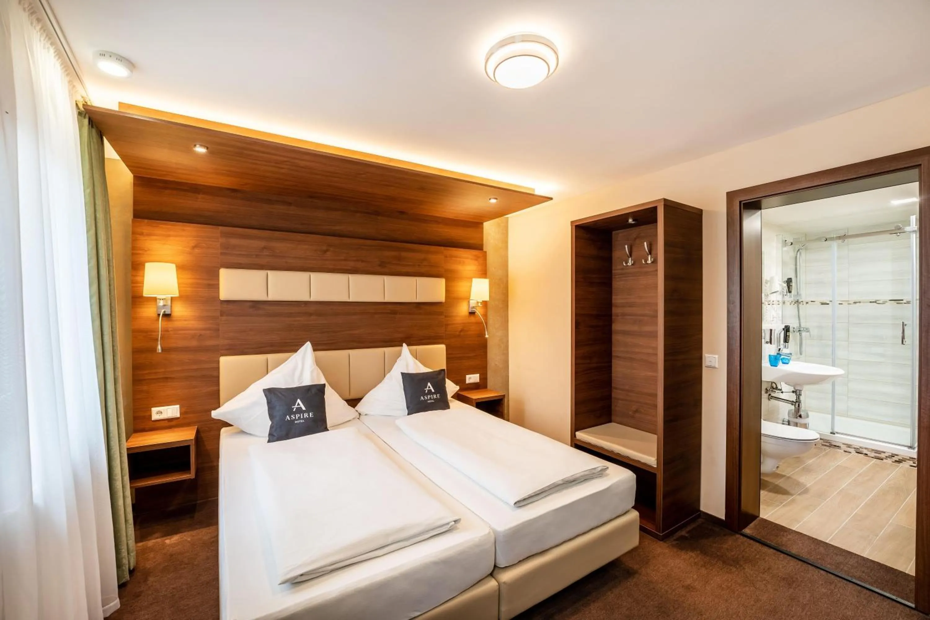 Photo of the whole room, Bed in Aspire Castillo Reutlingen, Trademark Collection by Wyndham