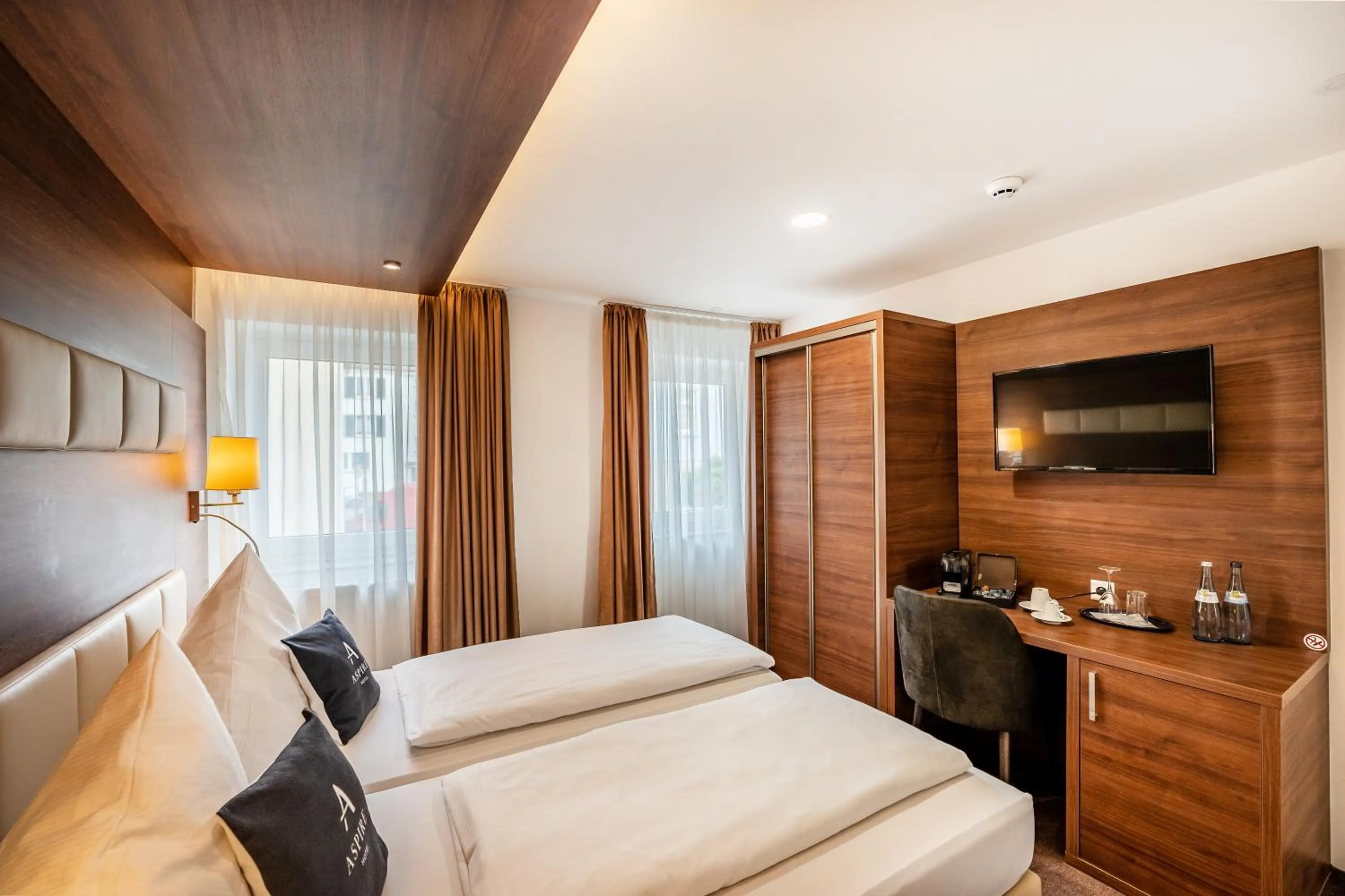 Bed in Aspire Castillo Reutlingen, Trademark Collection by Wyndham