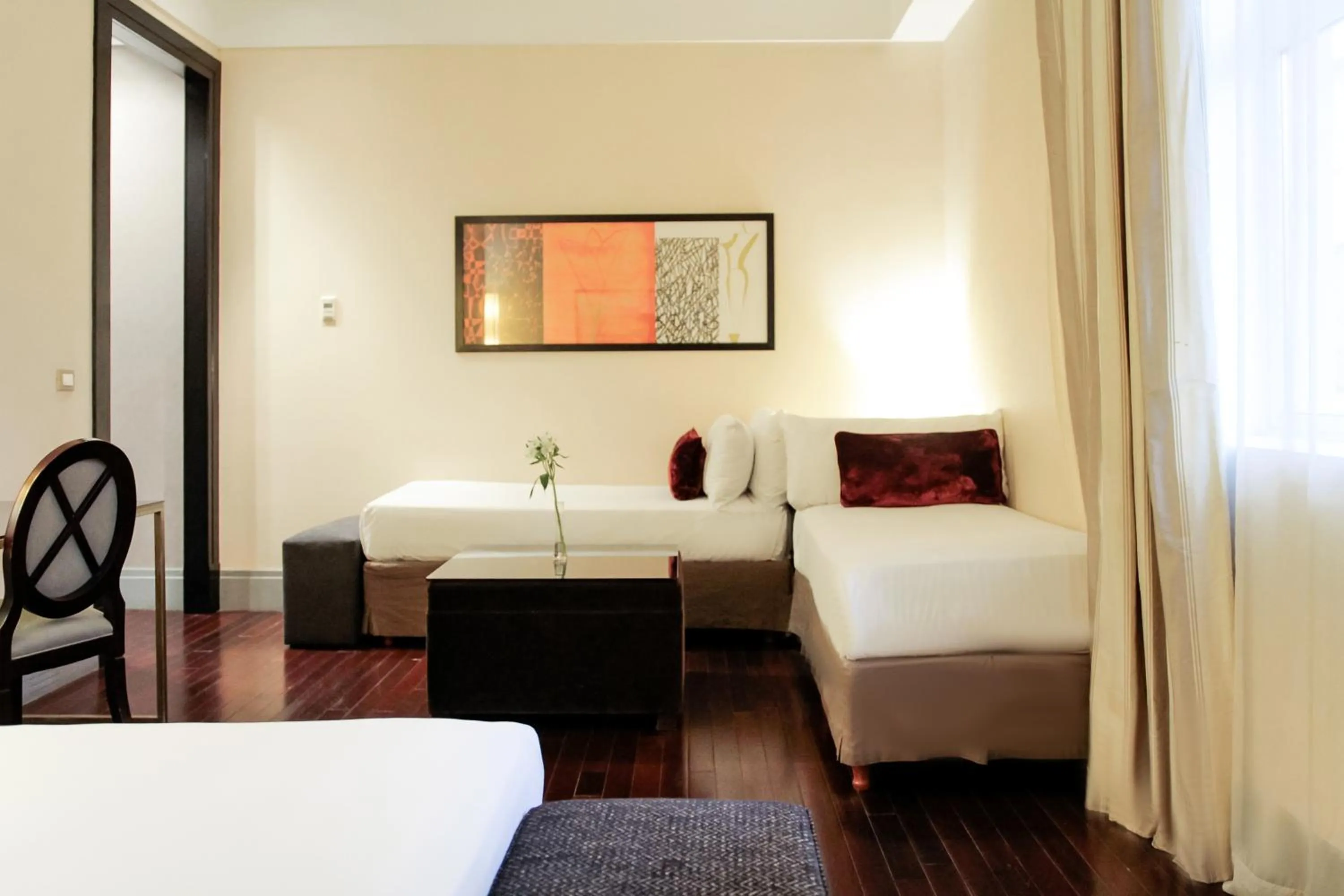 Bedroom, Bed in Savoy Hotel