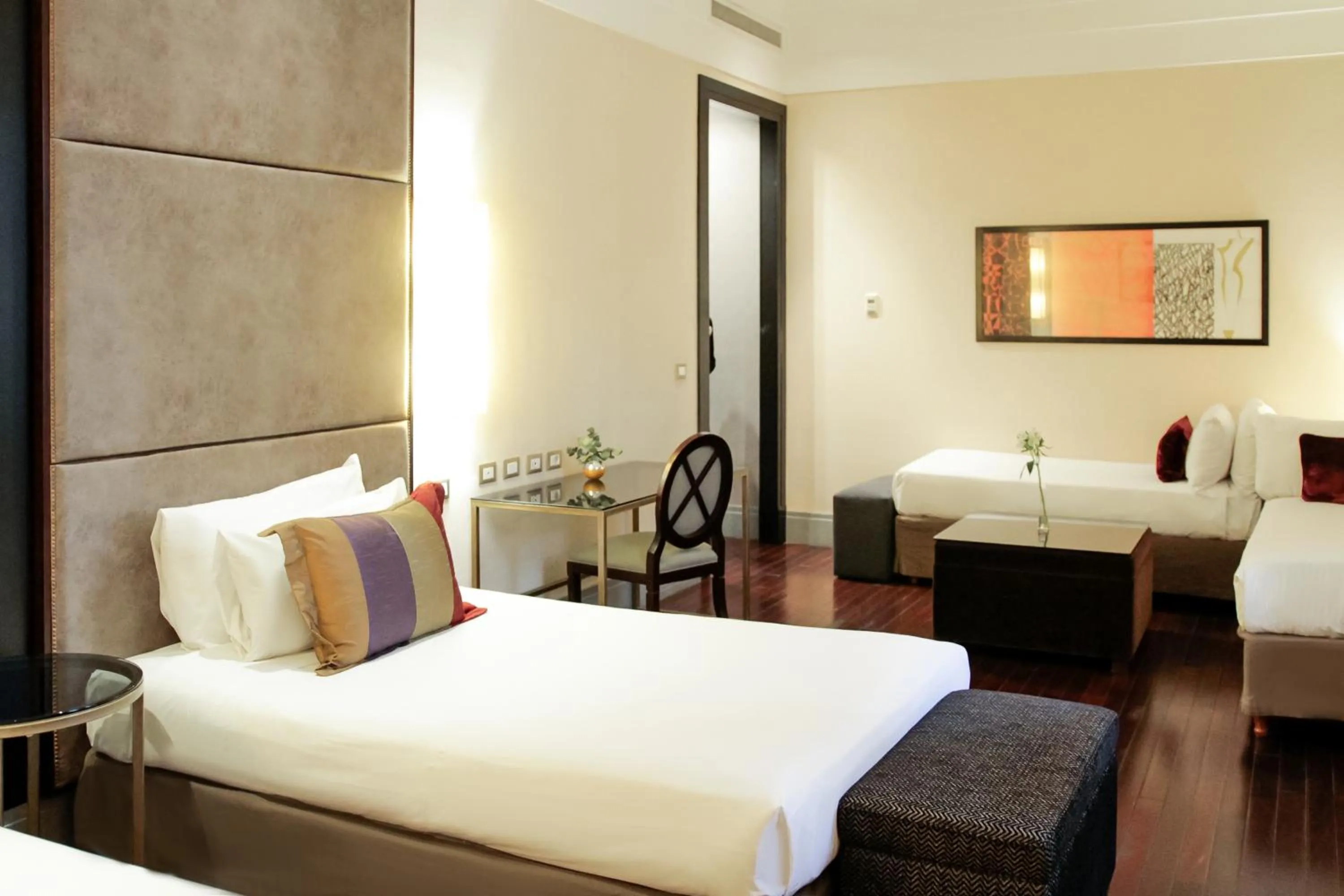 Bedroom, Bed in Savoy Hotel