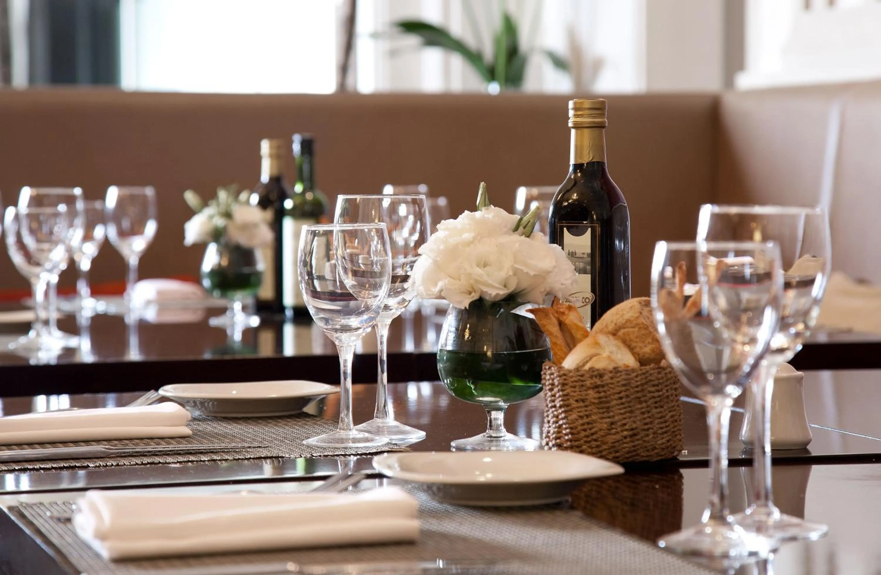 Restaurant/places to eat in Savoy Hotel