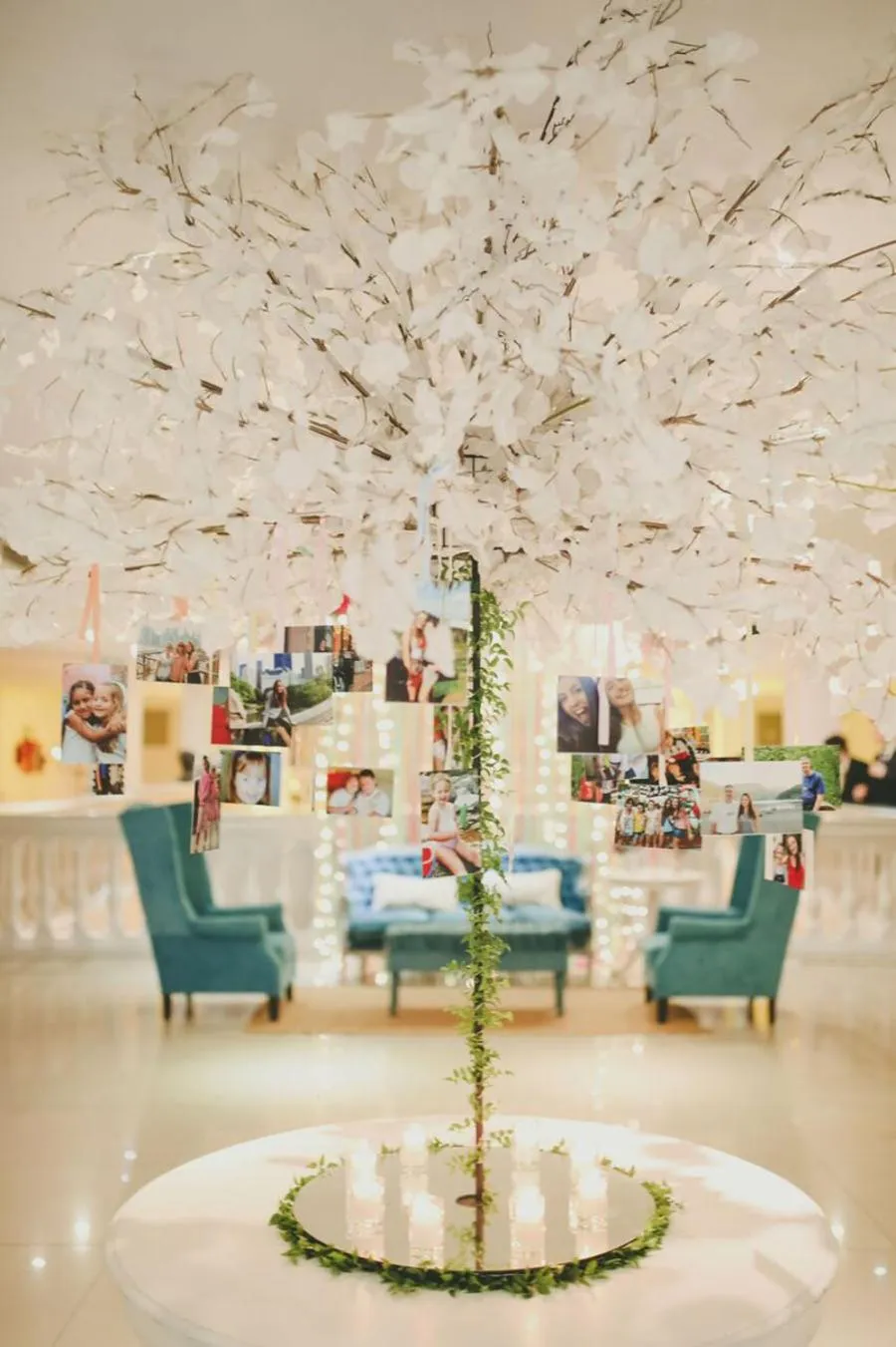 Lounge or bar in Up Tribeca