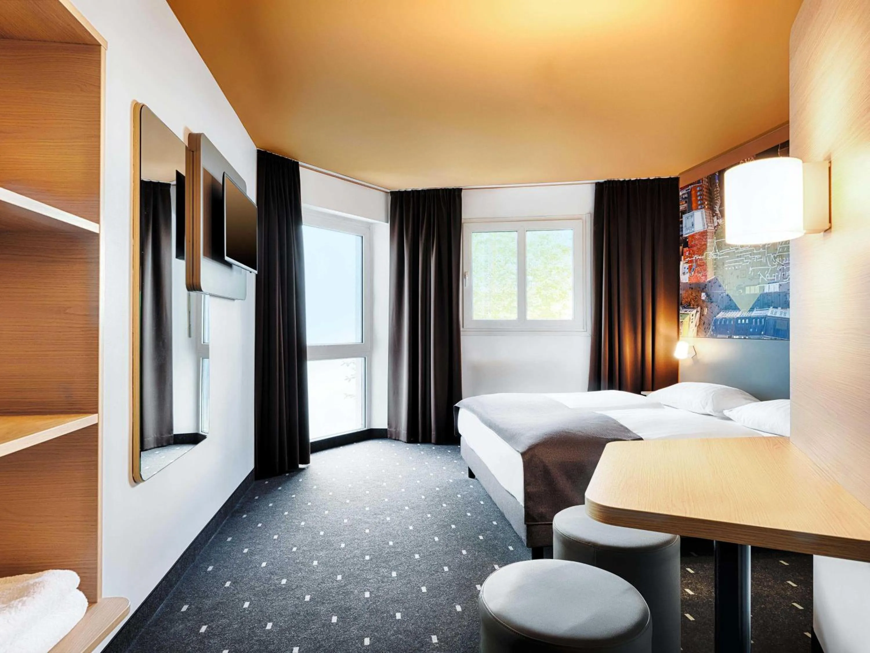 Bed in B&B Hotel München-Hbf