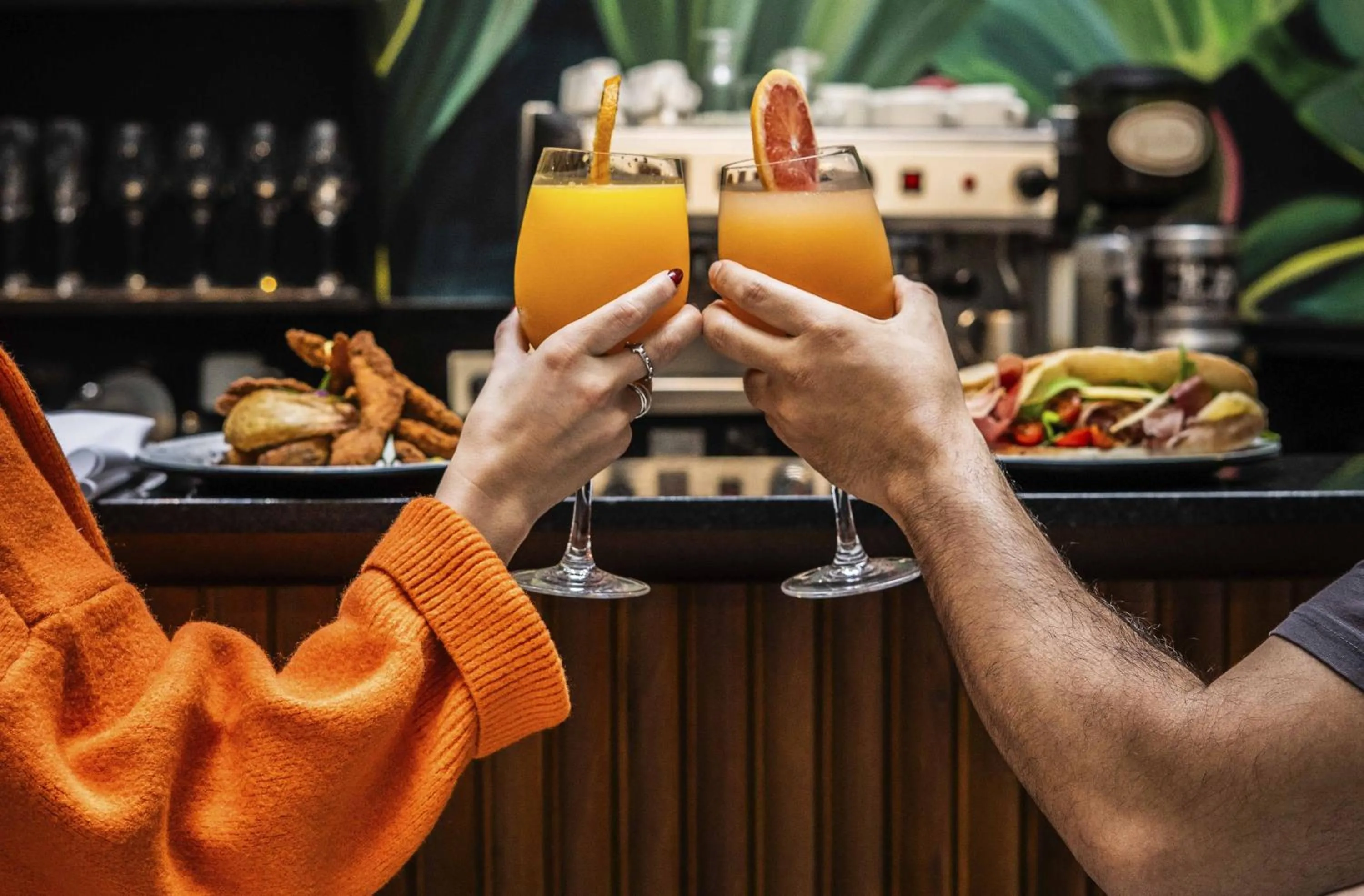 Restaurant/places to eat in Deco Collection