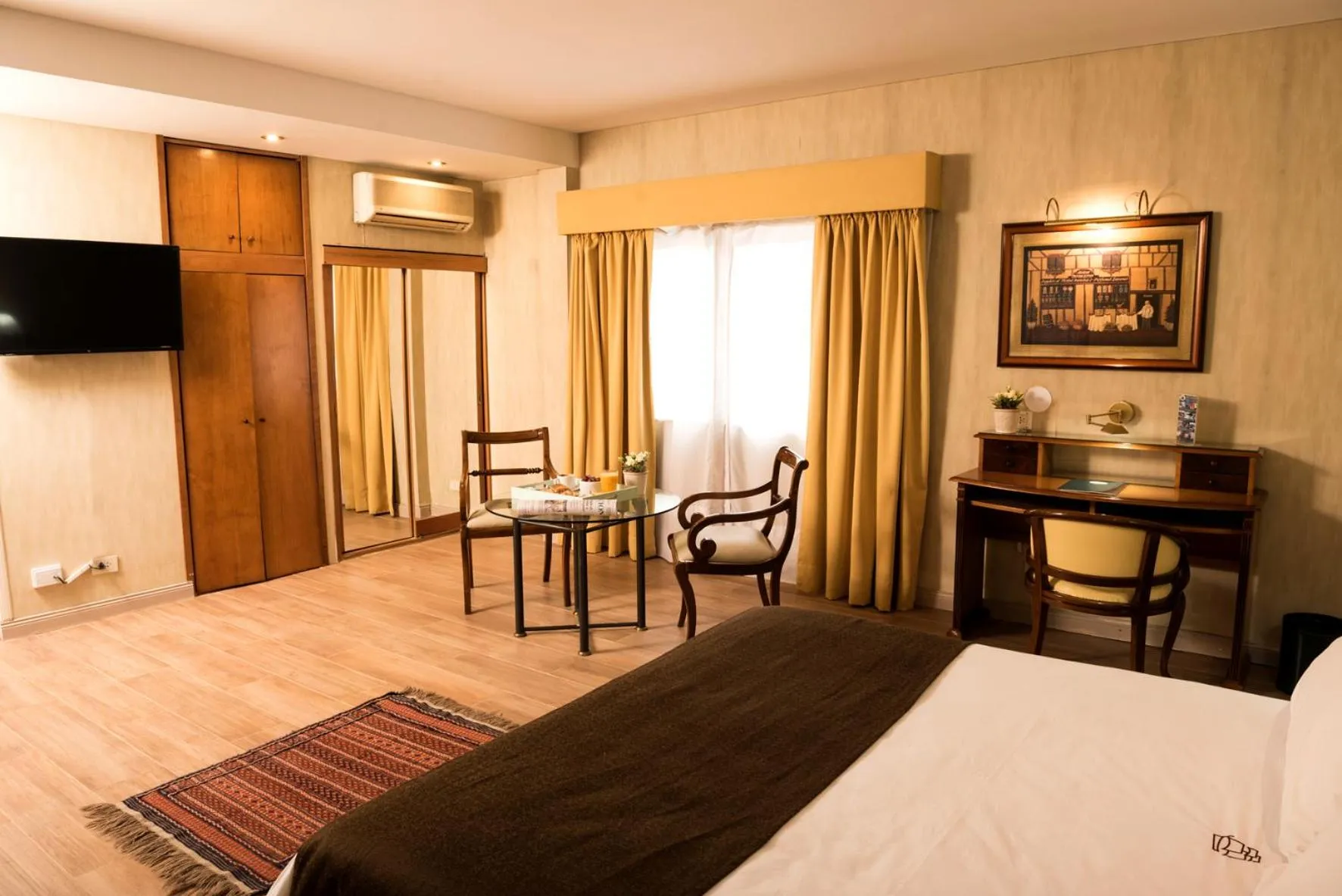 TV and multimedia, Bed in Mayflower Suites