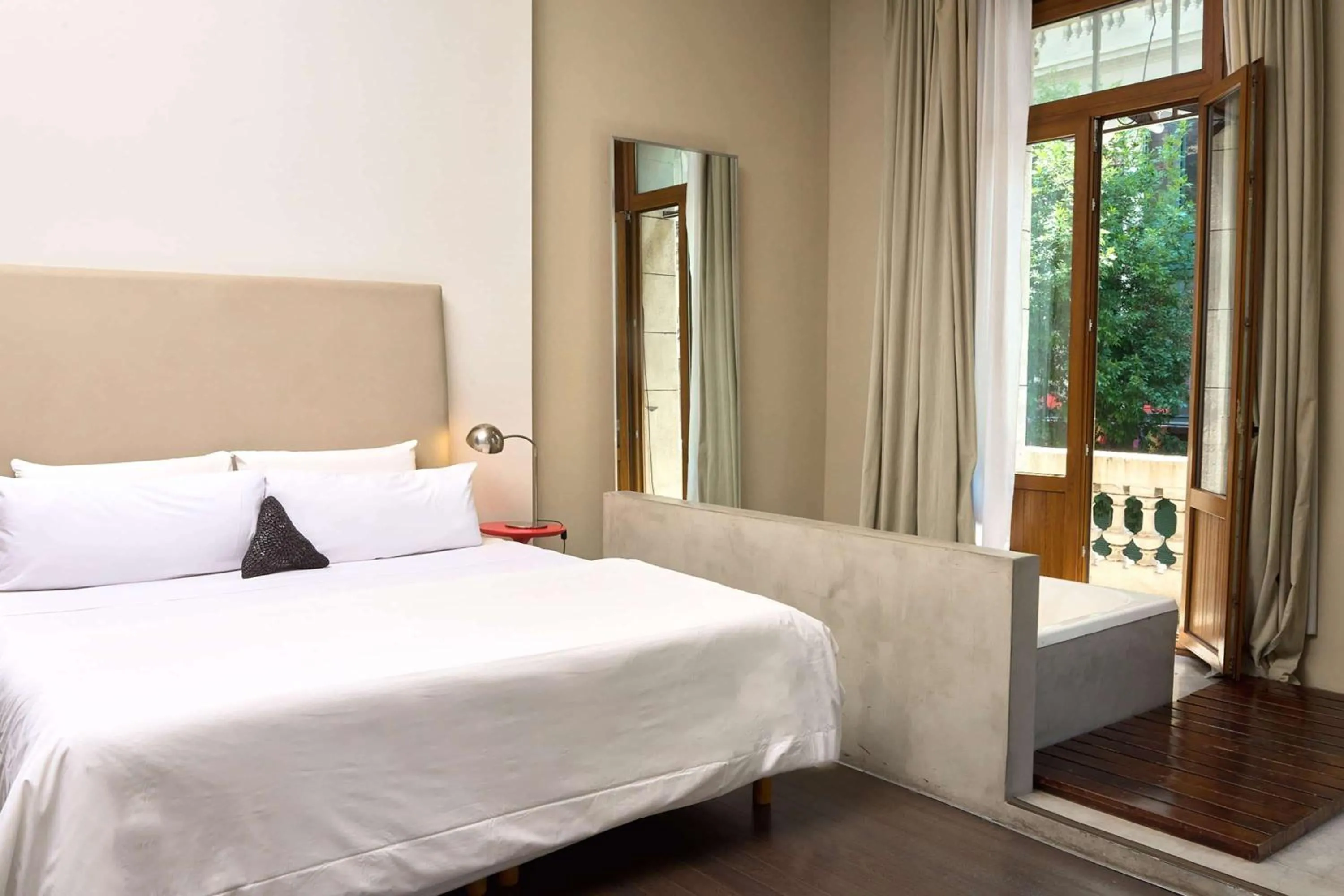 Photo of the whole room, Bed in Esplendor by Wyndham Buenos Aires