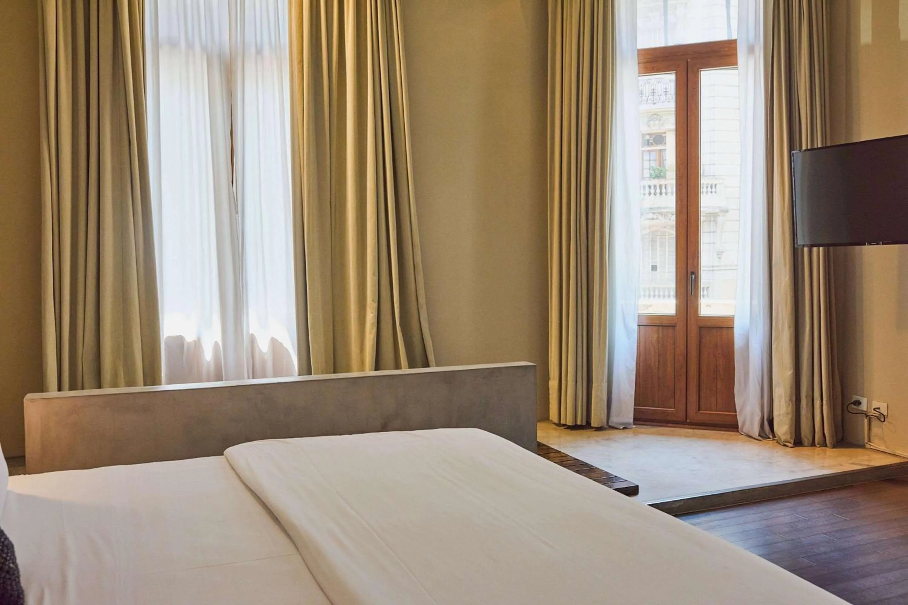 Photo of the whole room, Bed in Esplendor by Wyndham Buenos Aires