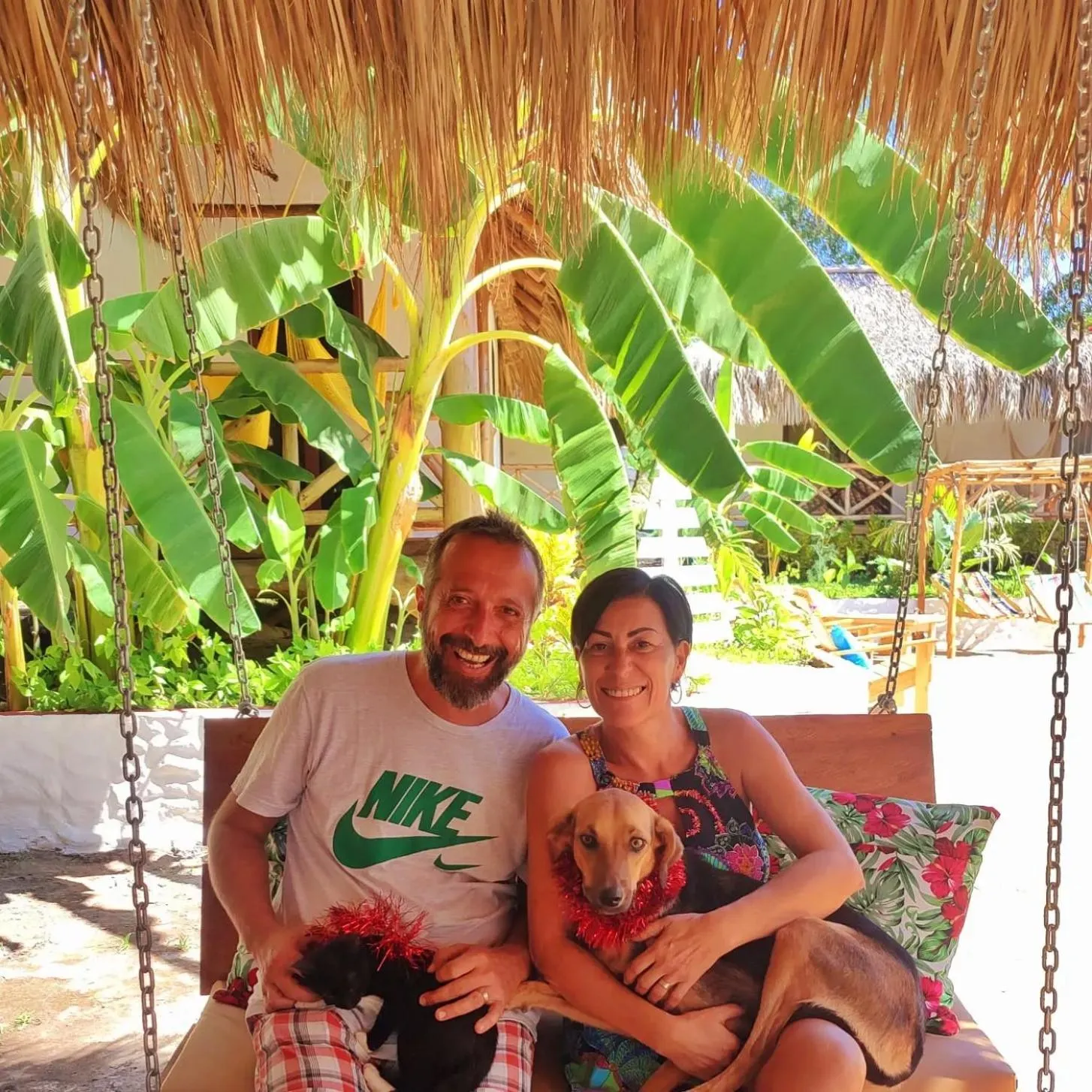 People in Hotel Cabañas Puesta del Sol