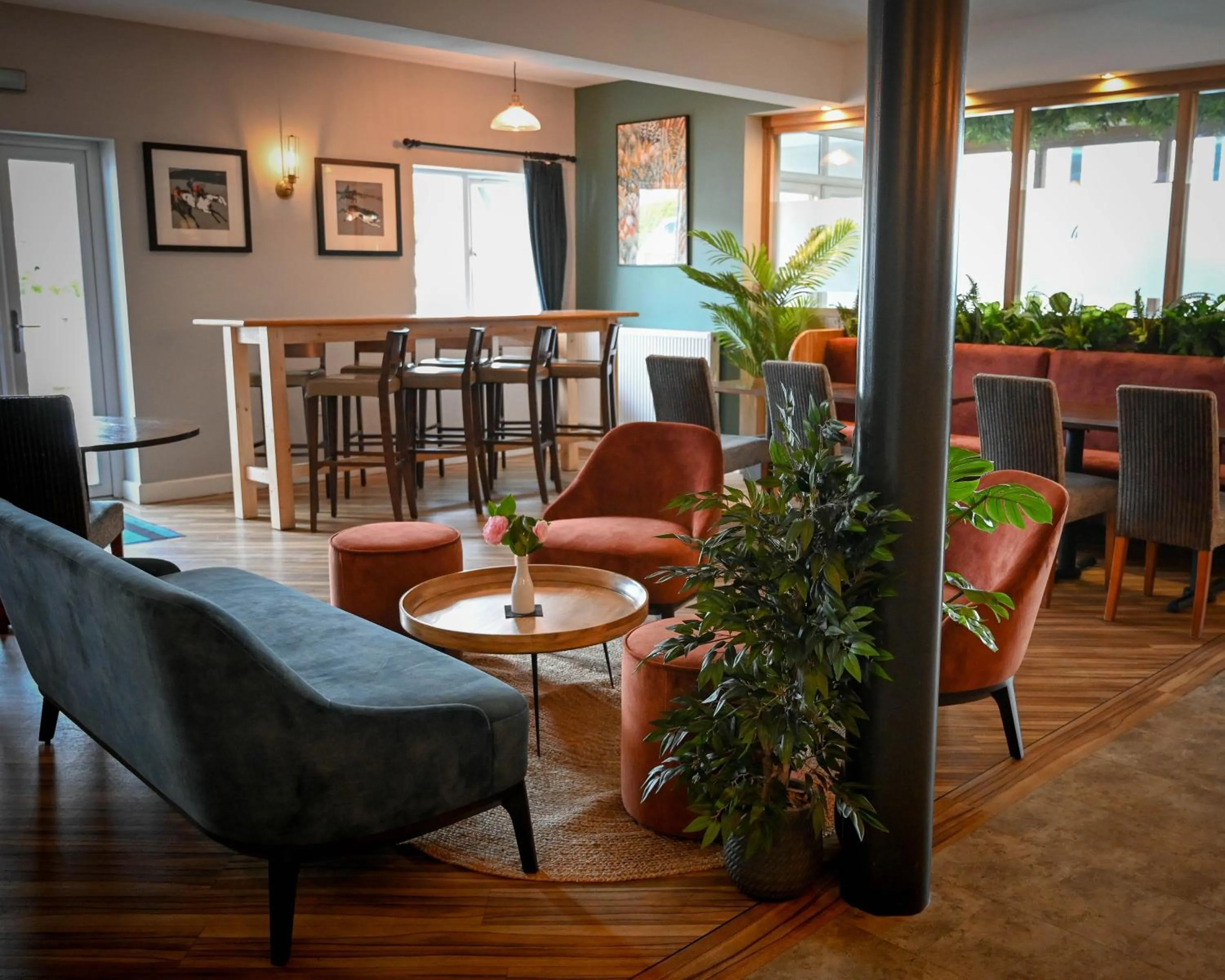 Lounge or bar in White House