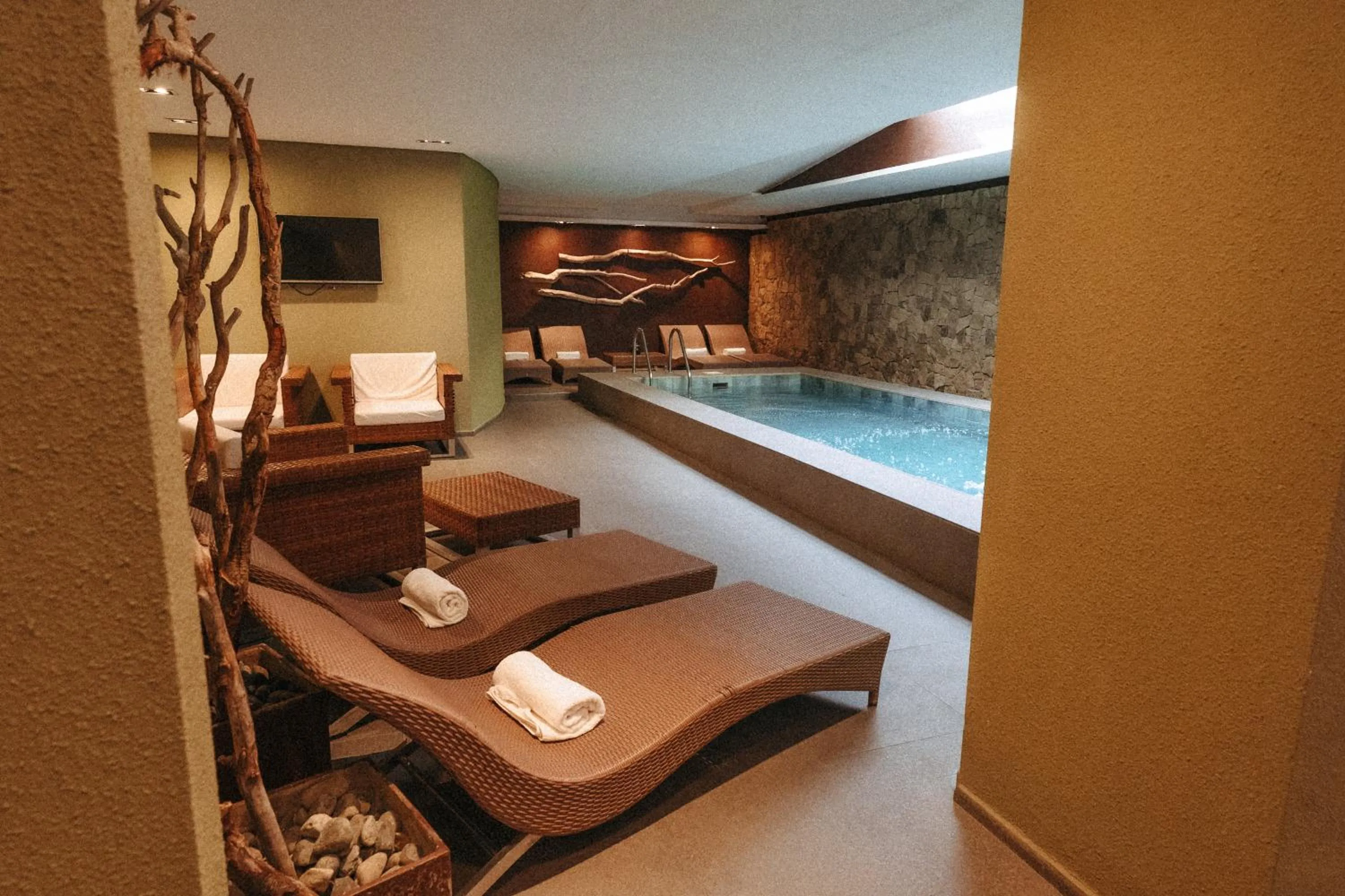 Pool view in Esplendor by Wyndham El Calafate