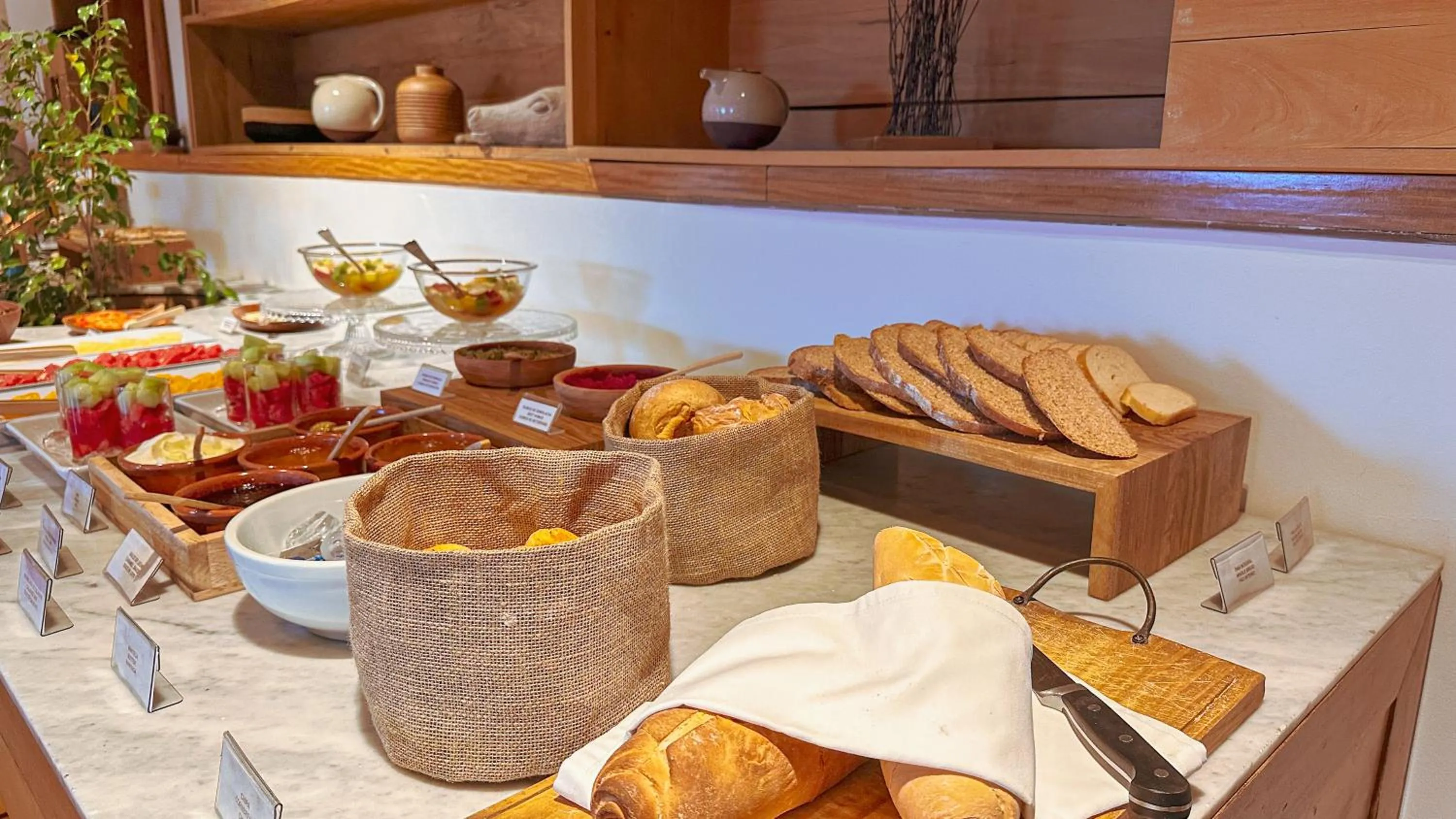 Buffet breakfast in Esplendor by Wyndham El Calafate