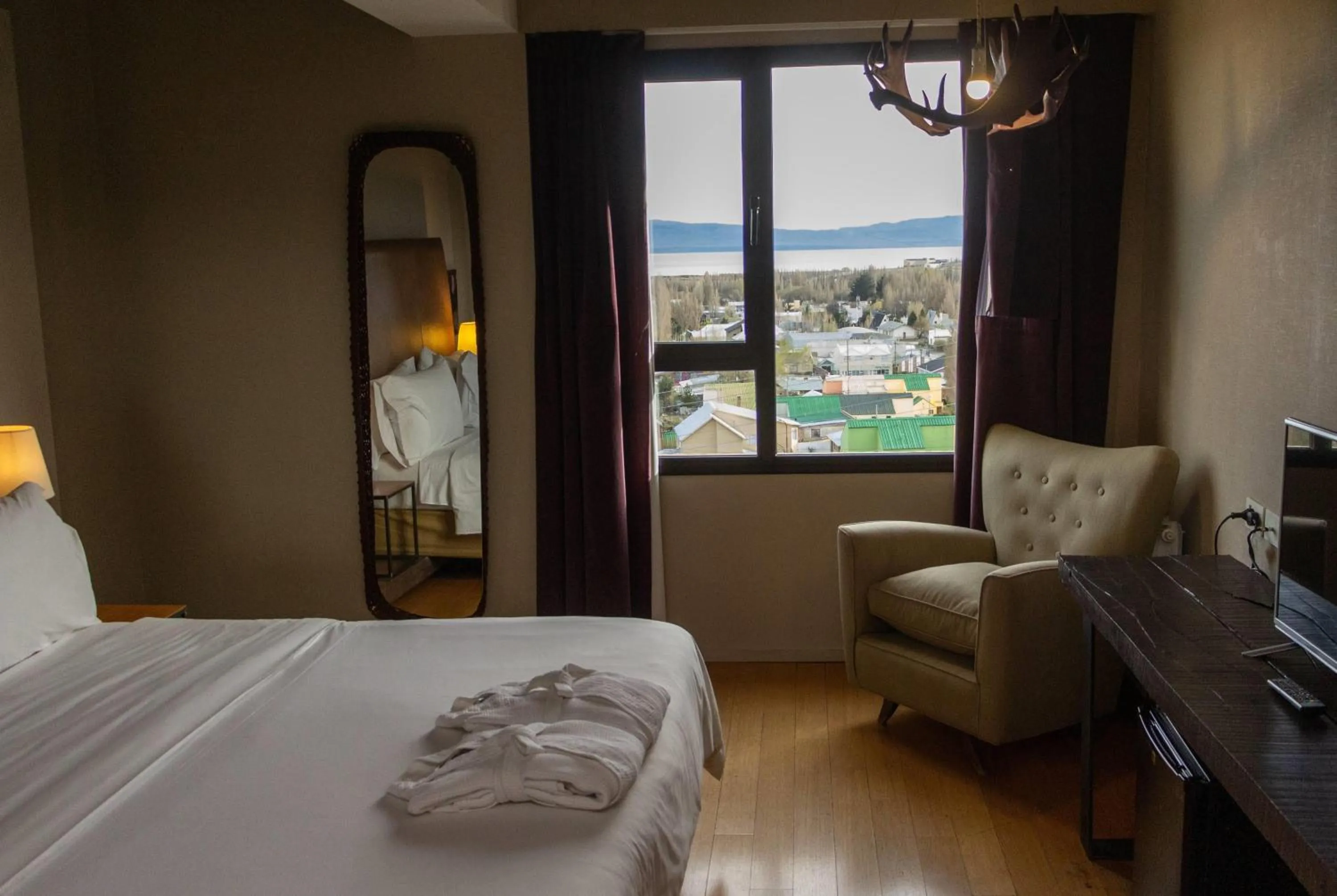 Photo of the whole room, Bed in Esplendor by Wyndham El Calafate