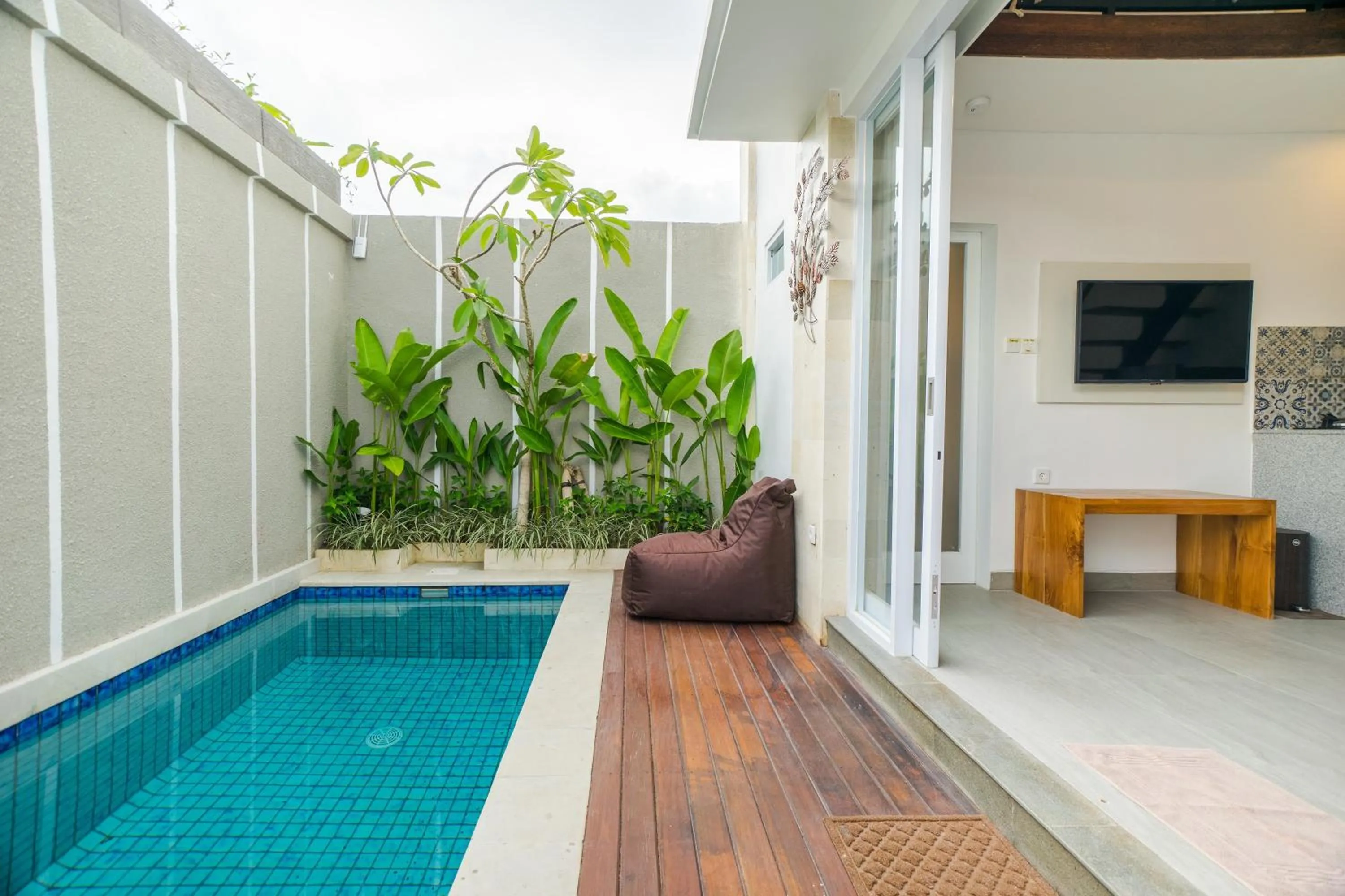 Swimming pool in Fourleaf