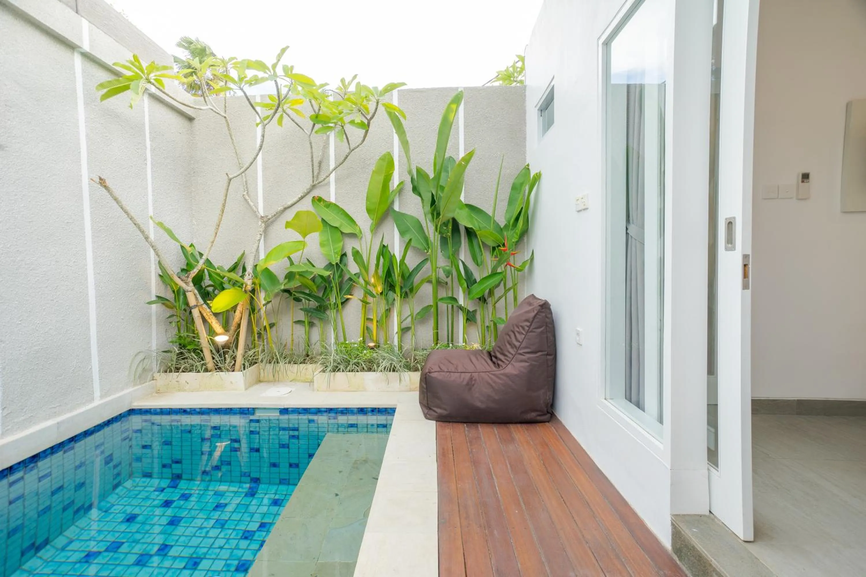 Swimming pool in Fourleaf