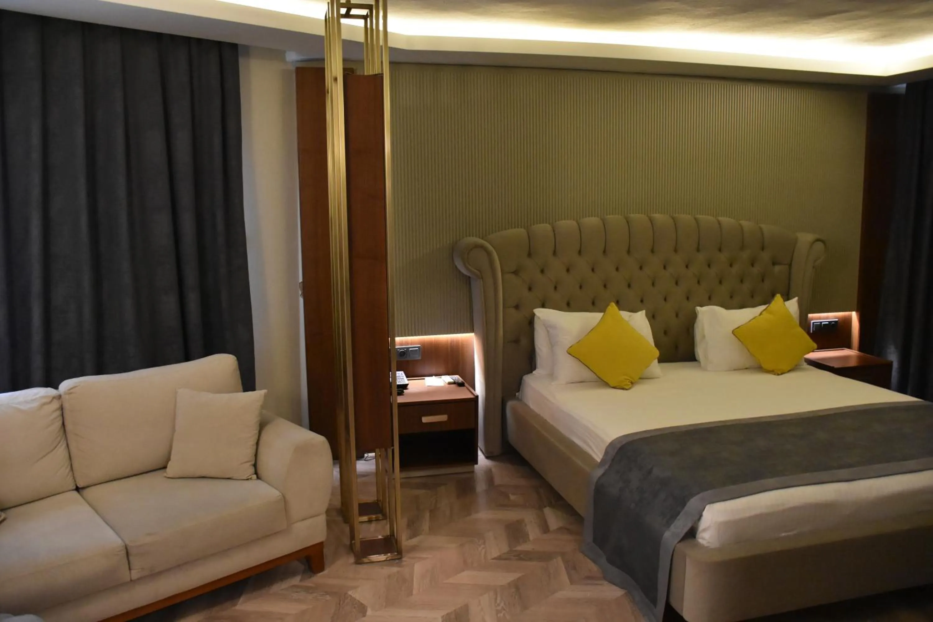 Bedroom, Bed in UK ANKARA Hotel