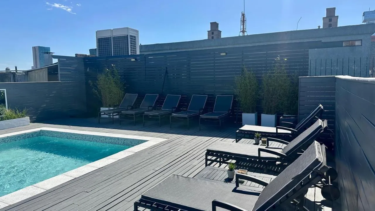 Solarium in Broadway Hotel & Suites