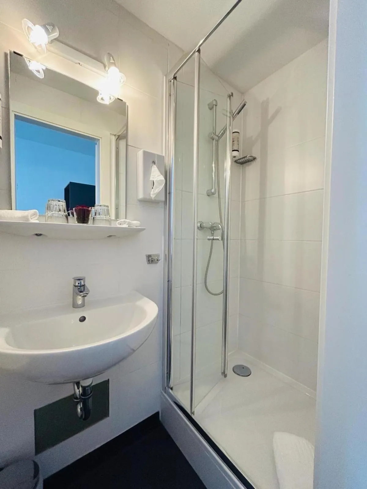 Shower in Hotel Wendelstein