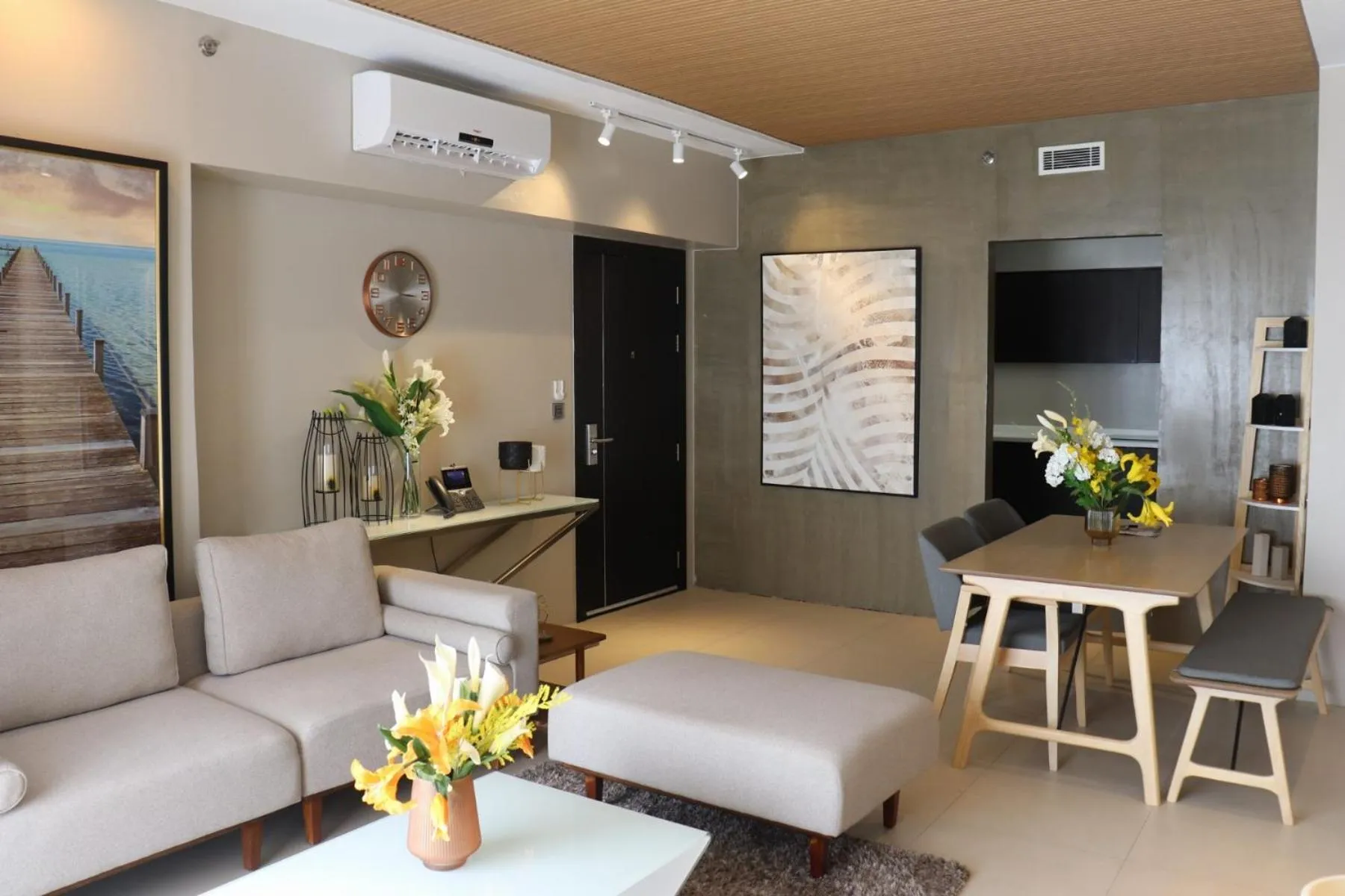 Living room in AEON SUITES Staycation