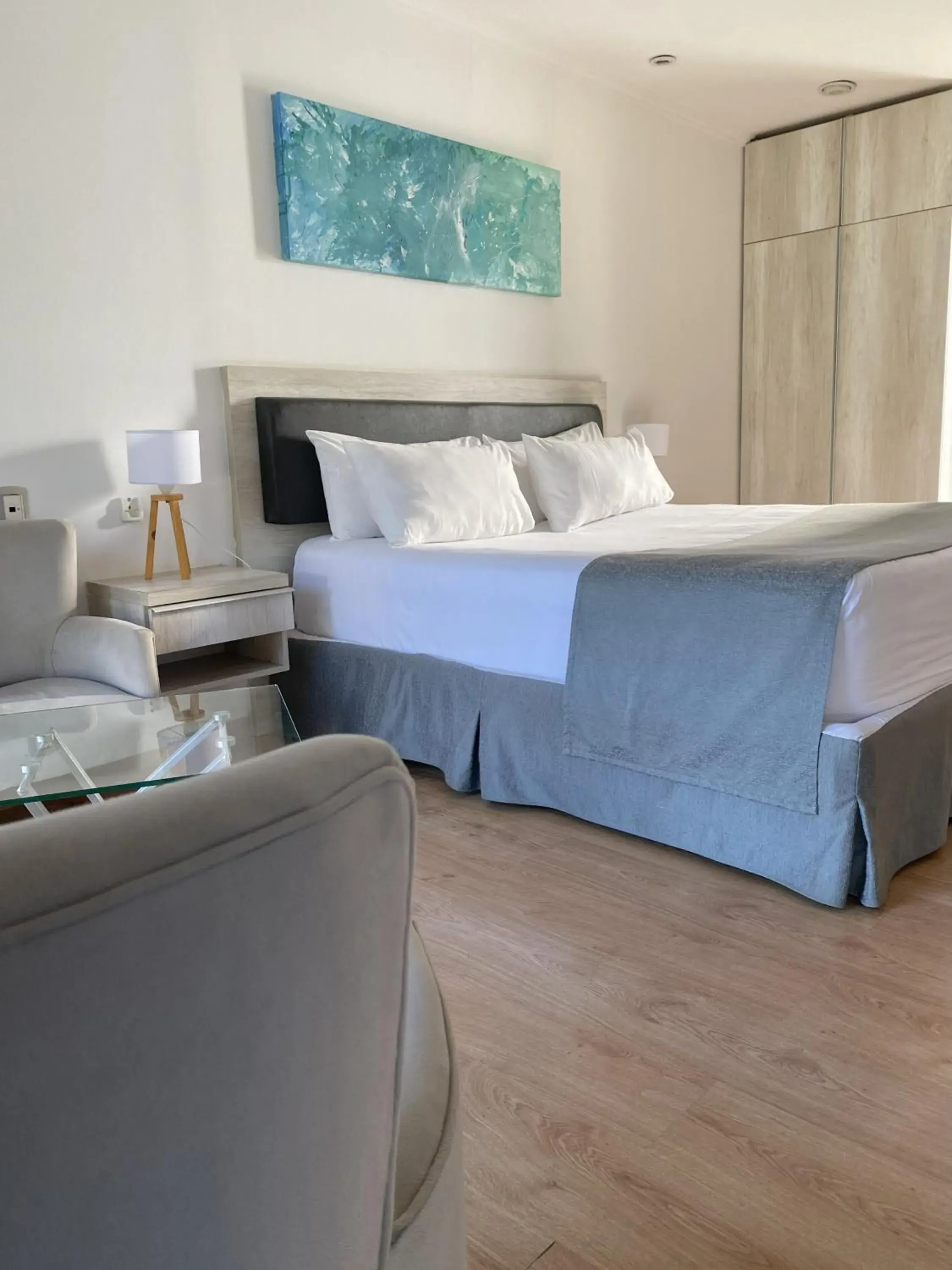 Classic Double or Twin Room with Garden View in Hotel Camberland Classic Double or Twin Room with Garden View in Hotel Camberland