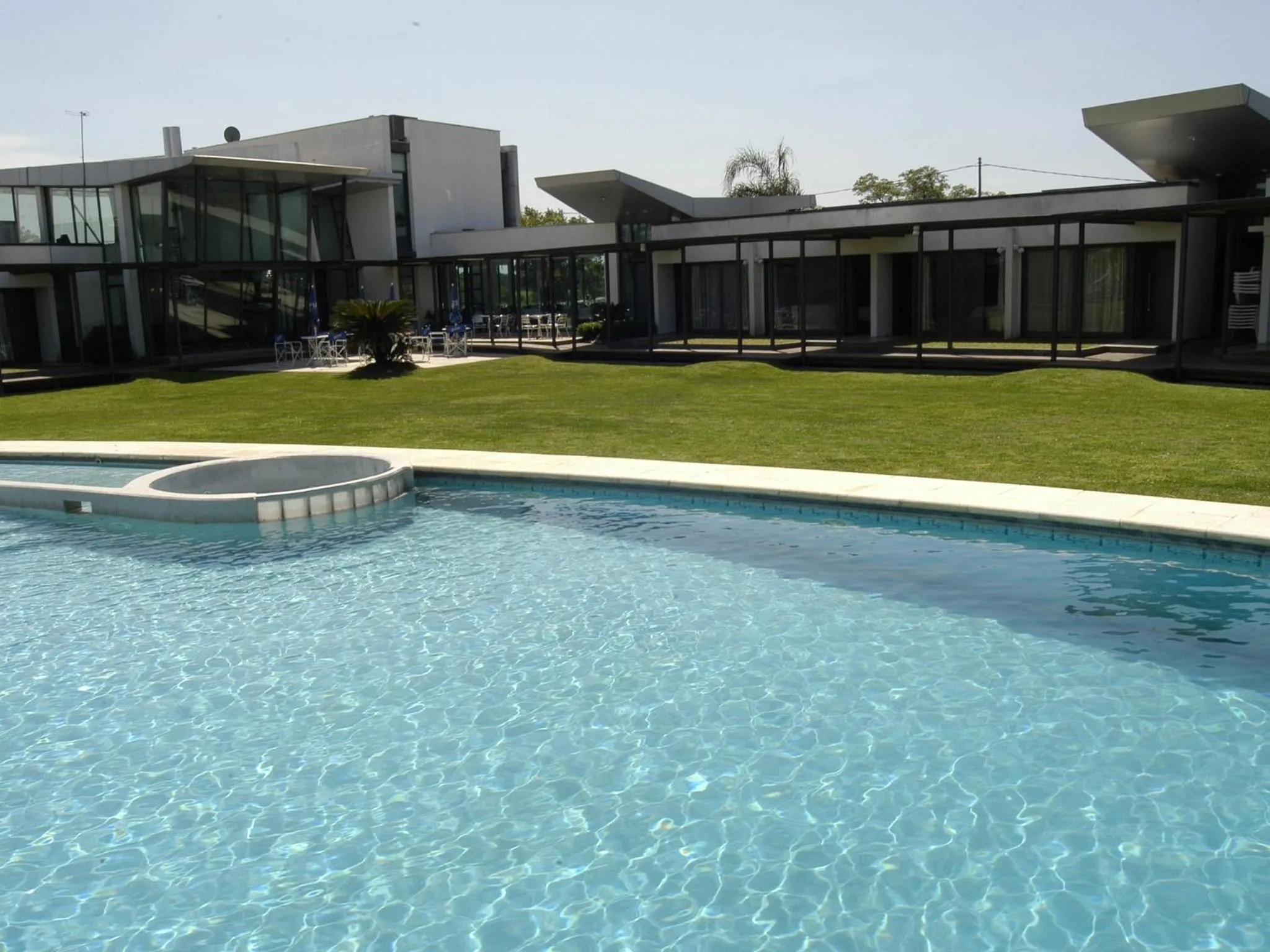 Swimming pool in Hotel Camberland