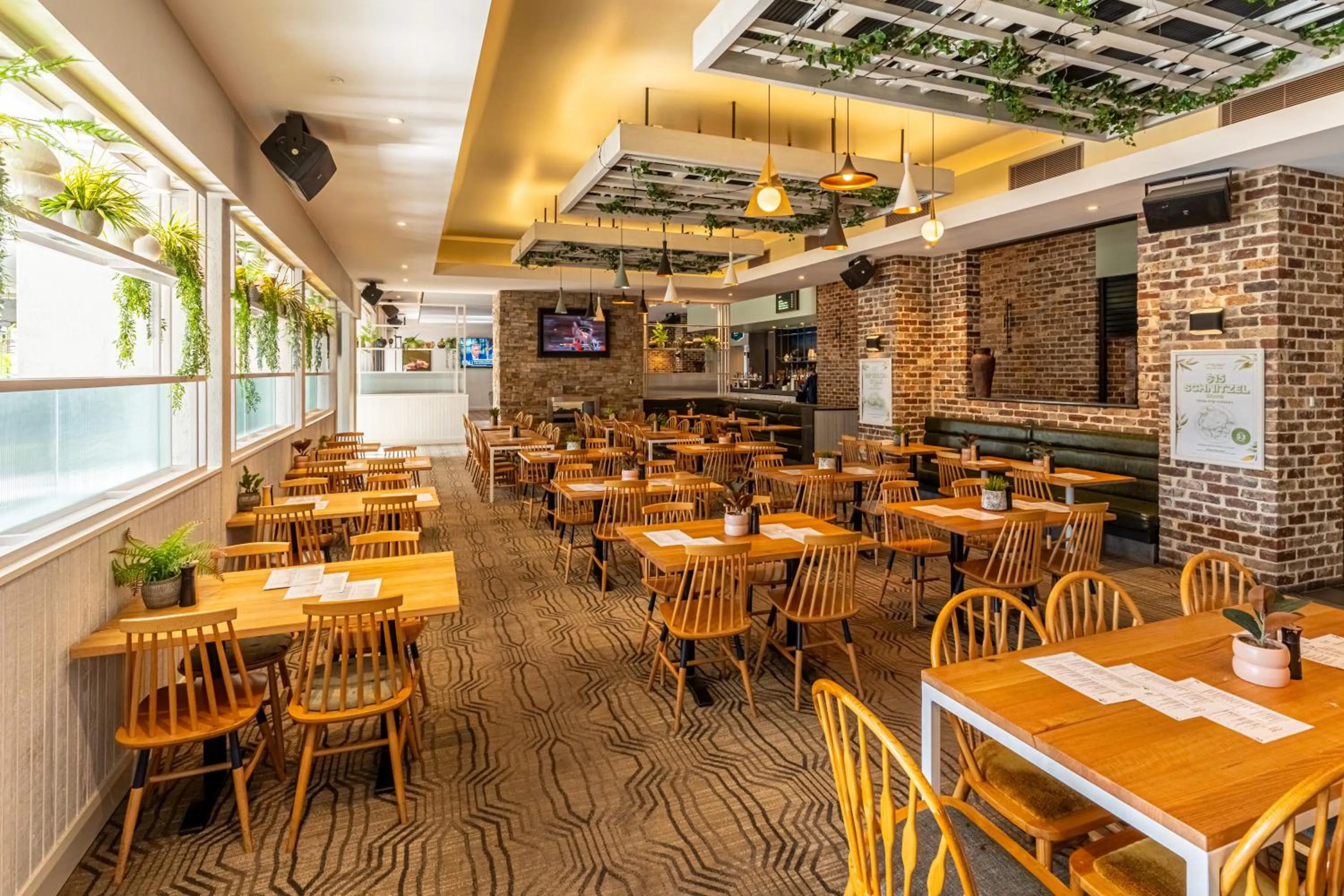 Restaurant/places to eat in Mill Hotel Milperra Panania