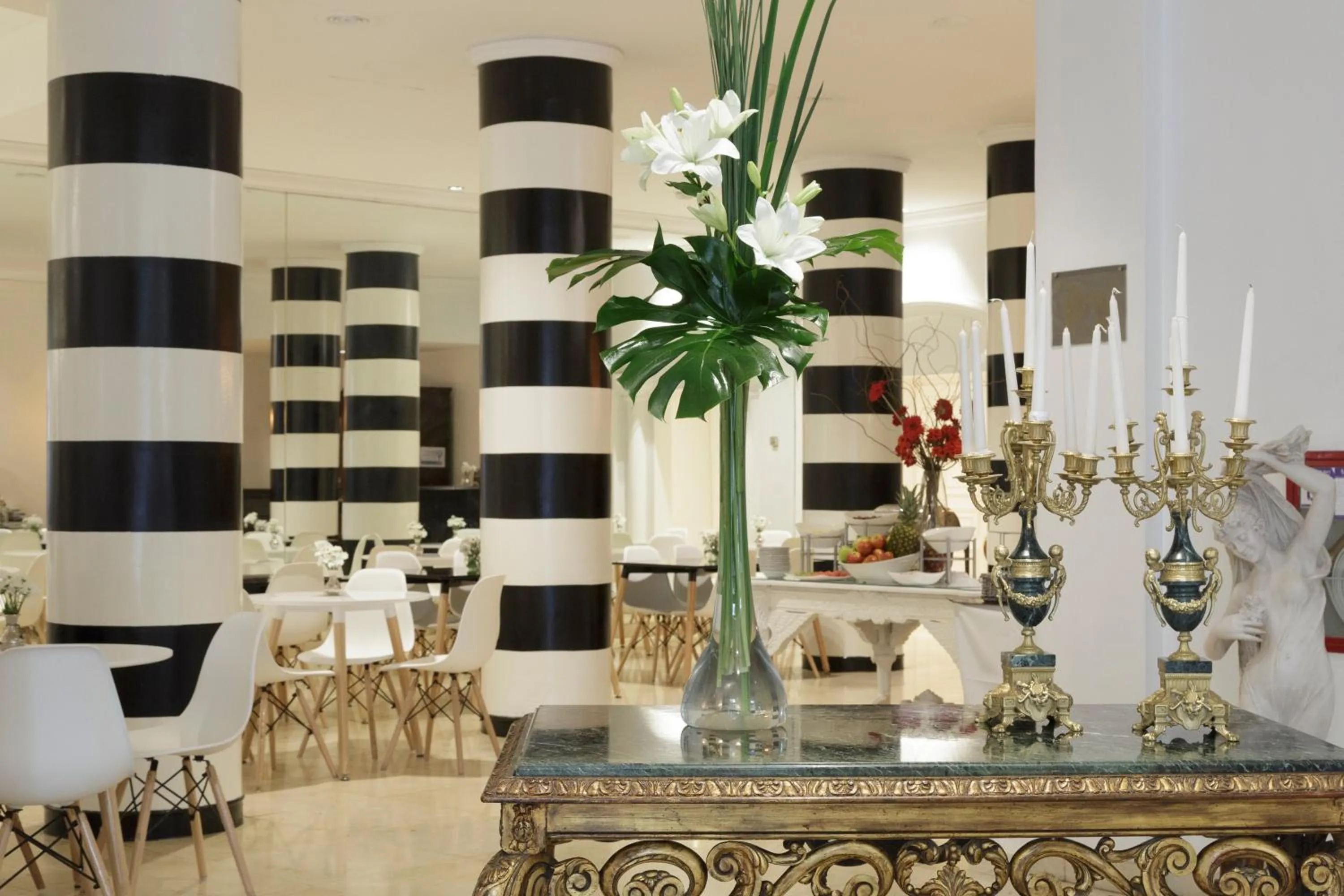 Lobby or reception in Unique Executive Central