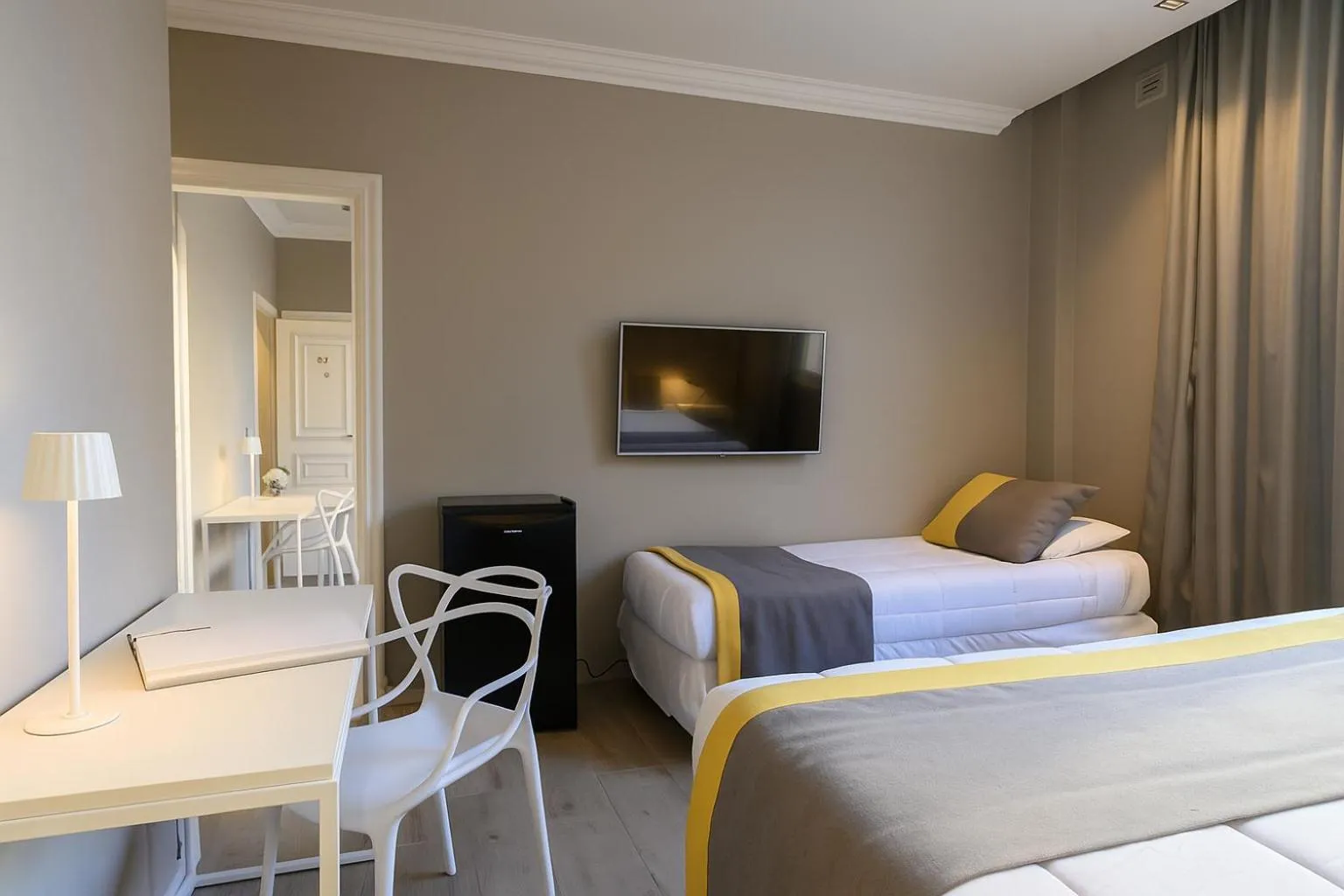 Bed in Midtown Boutique Hotel