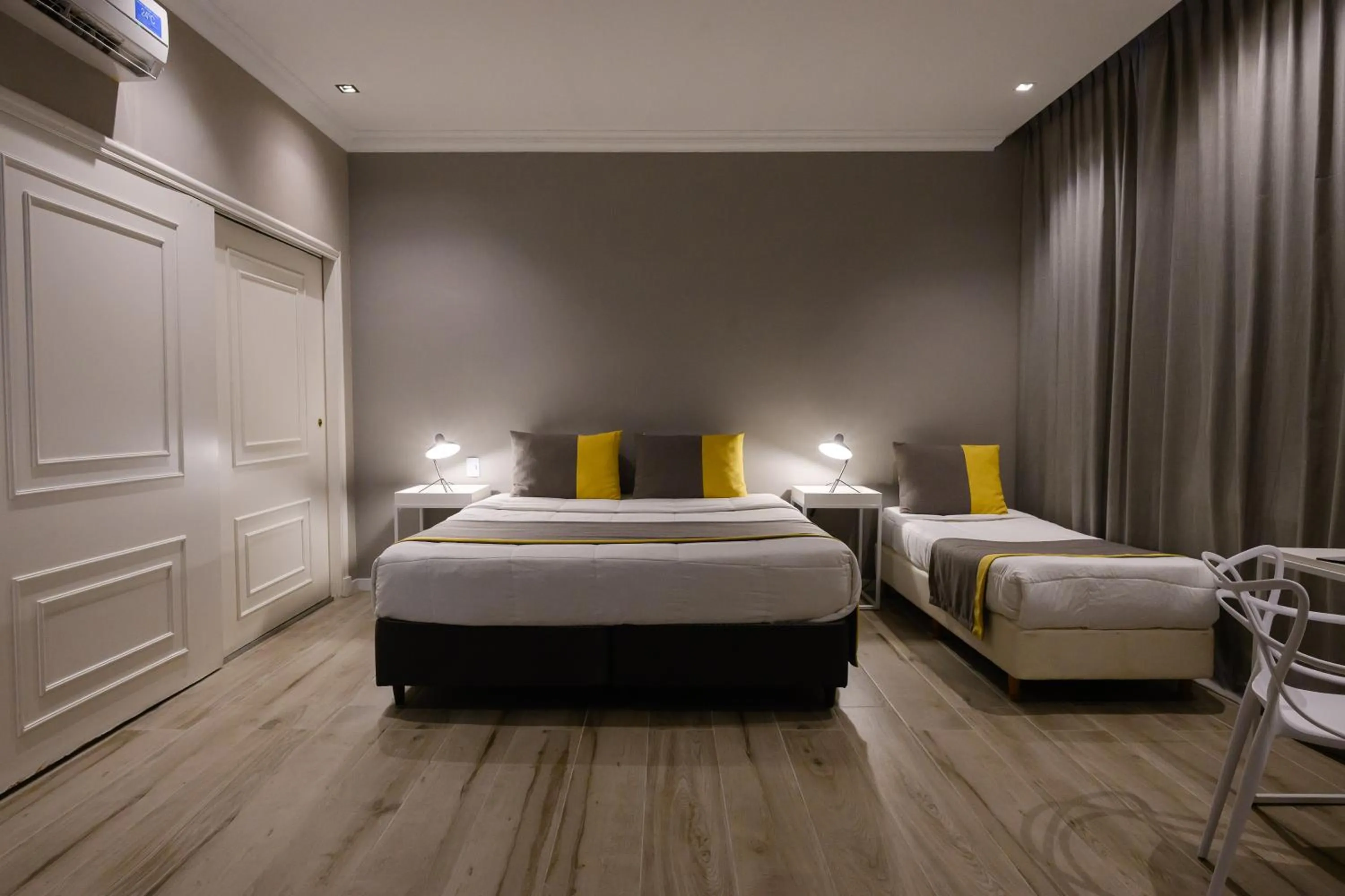 Bedroom, Bed in Midtown Boutique Hotel