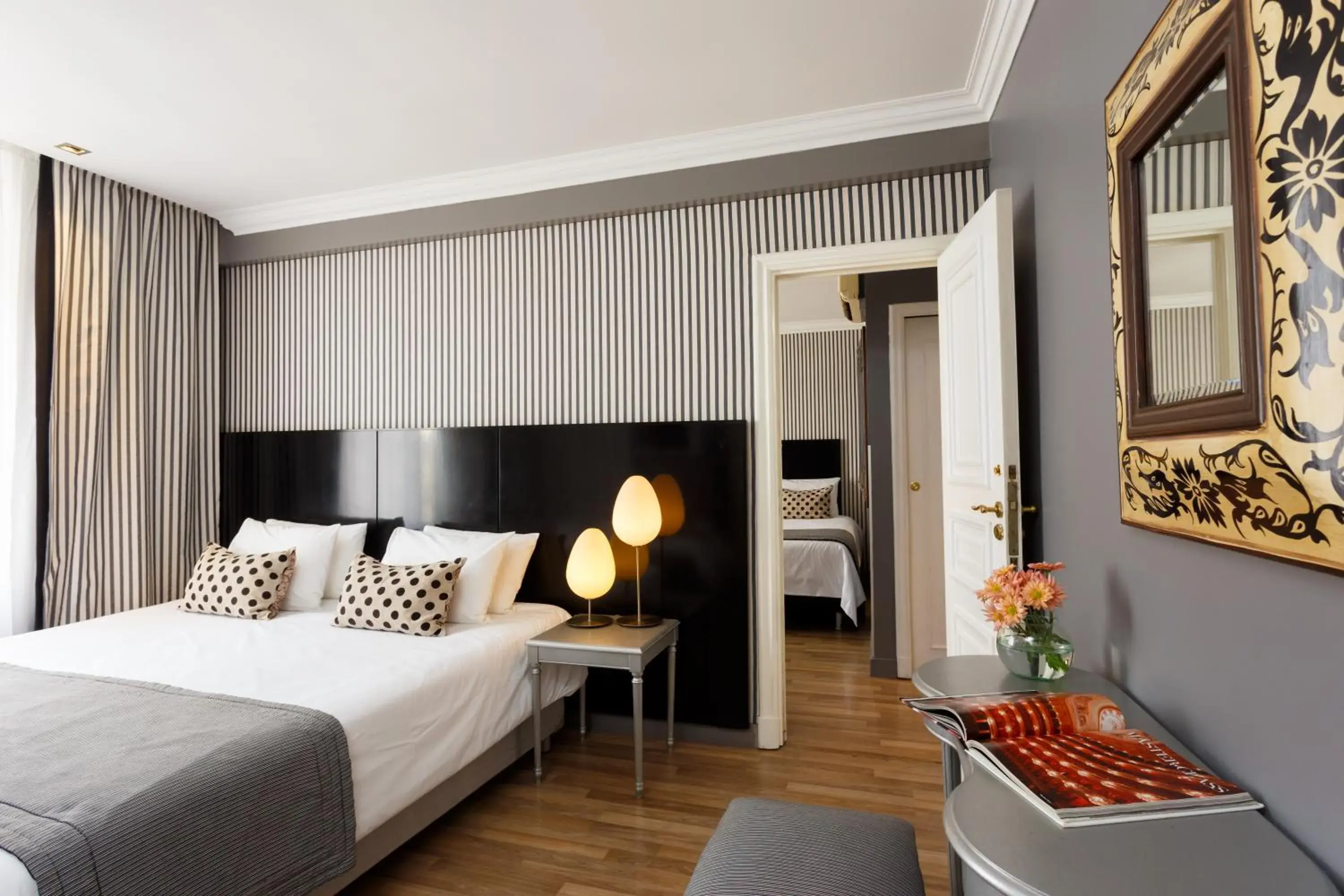 Family Room with Private Bathroom in Unique Executive Central Family Room with Private Bathroom in Unique Executive Central