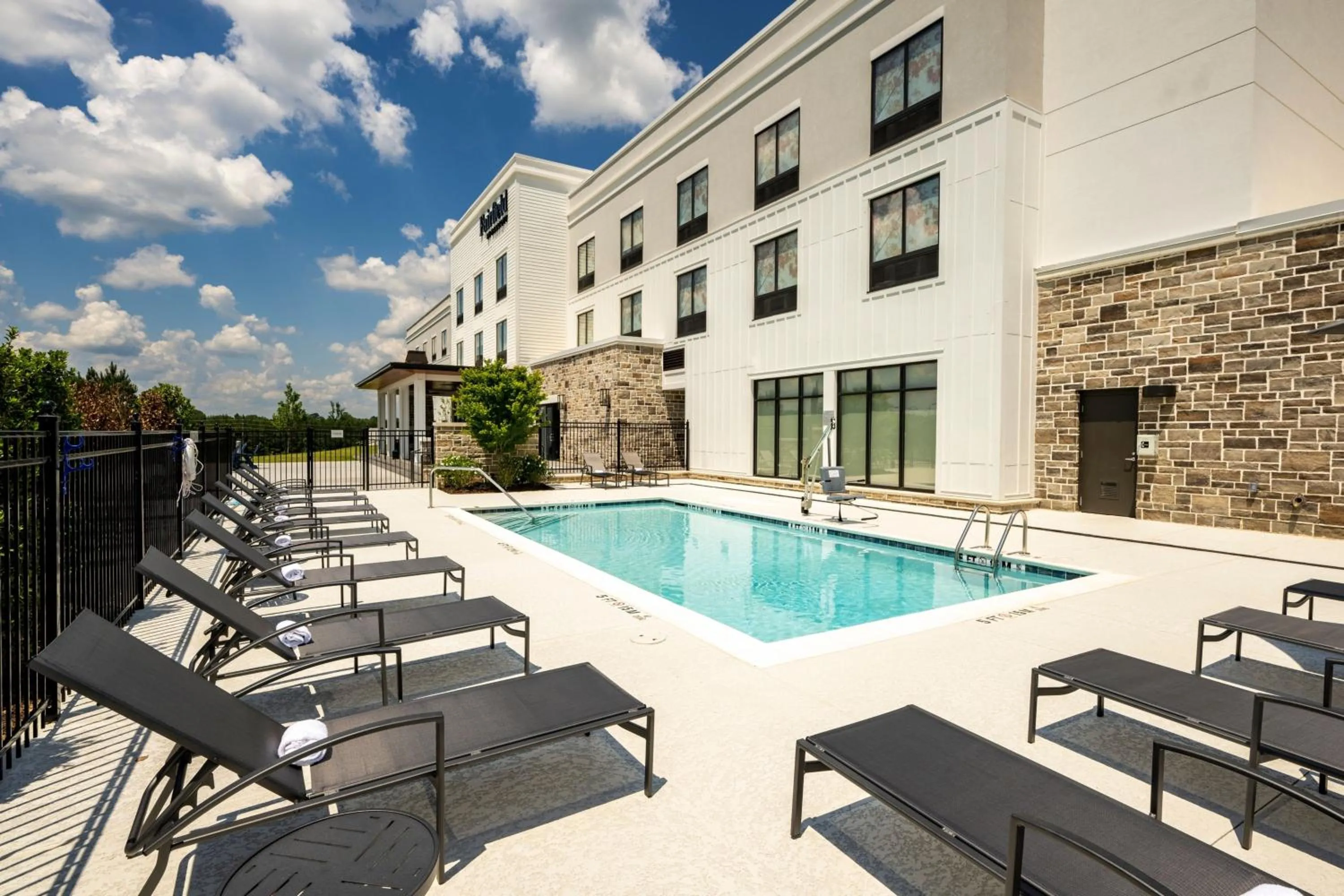 Swimming pool in Fairfield by Marriott Inn & Suites Rome