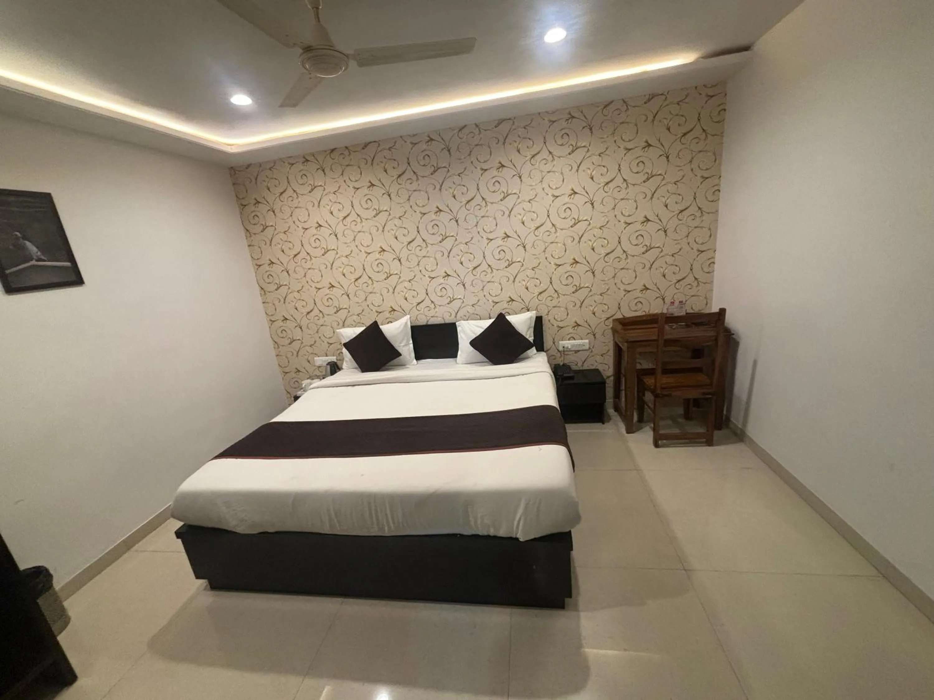 Bed in Hotel Life Inn