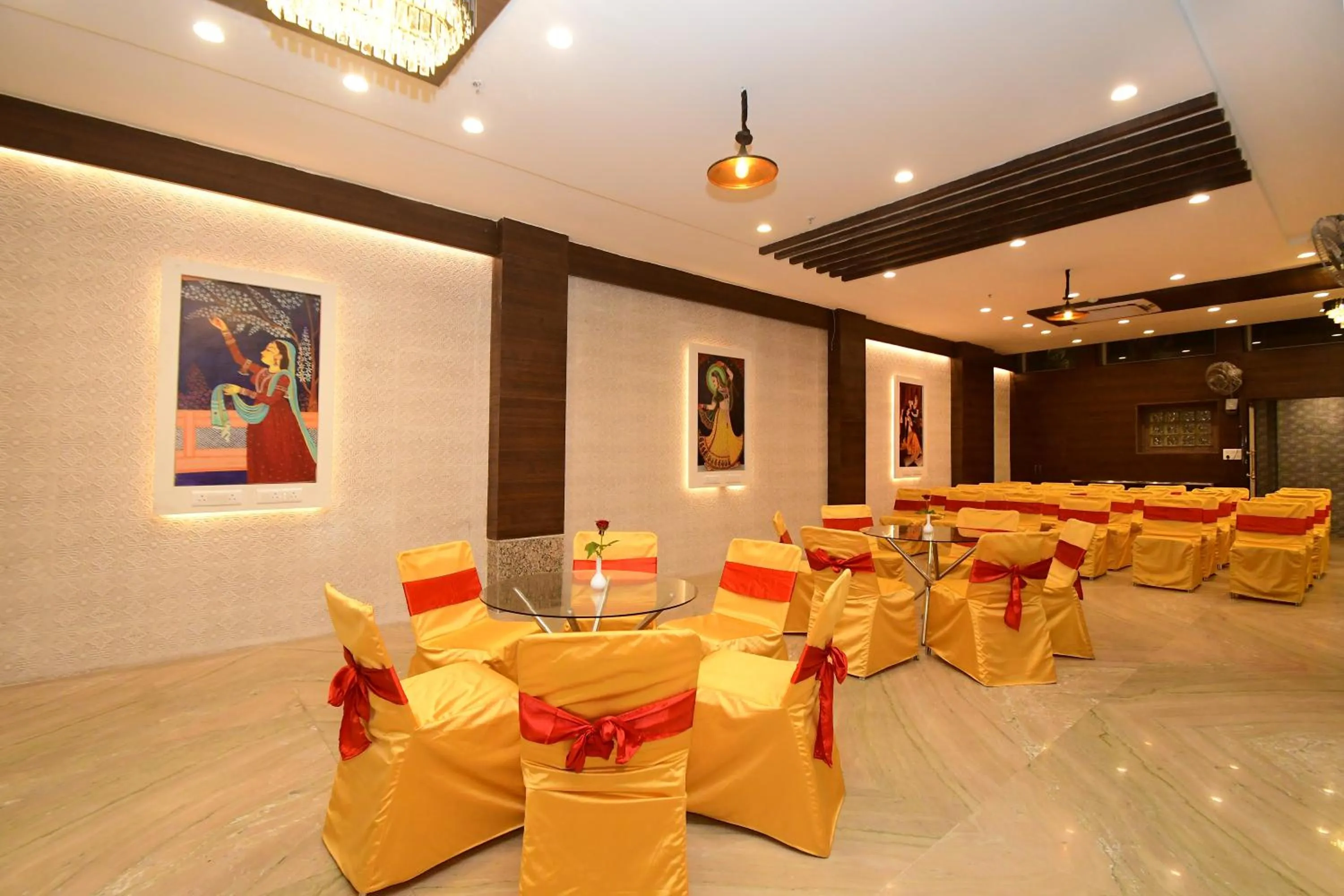 Banquet/Function facilities in Hotel Life Inn