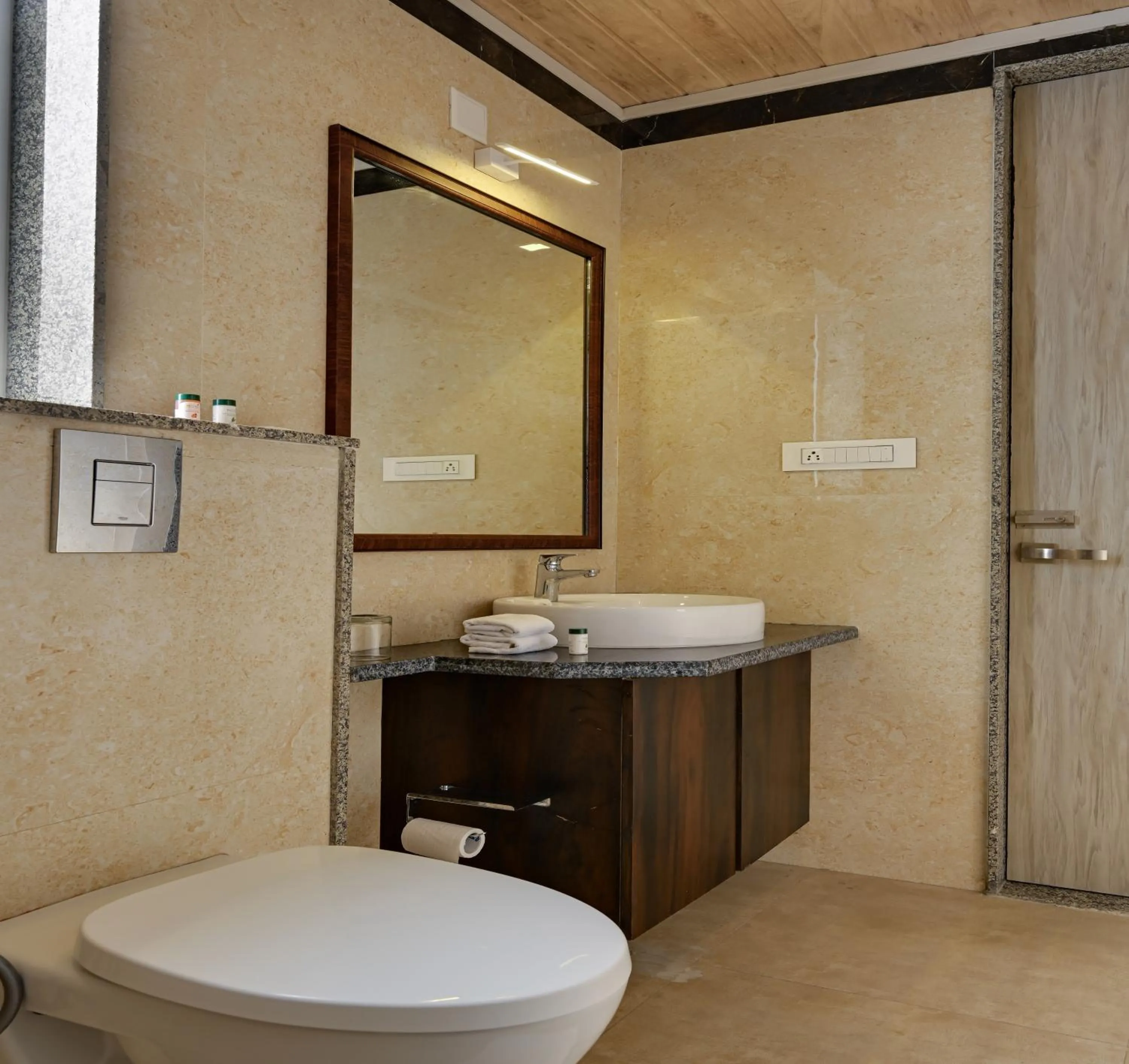 Bathroom in Red Tullip MD Valley Resort and Spa