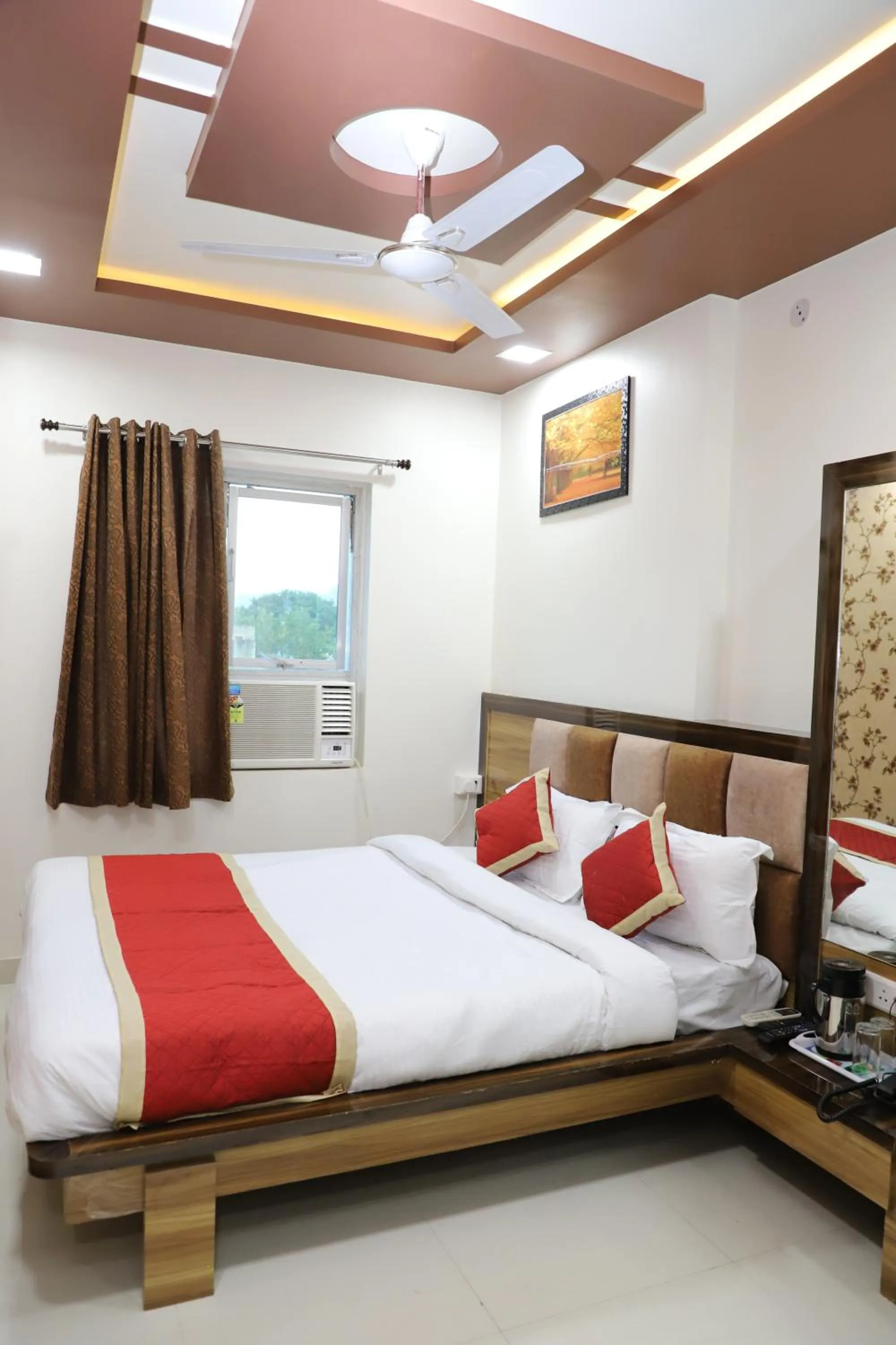 Photo of the whole room, Bed in HOTEL SHEEBA